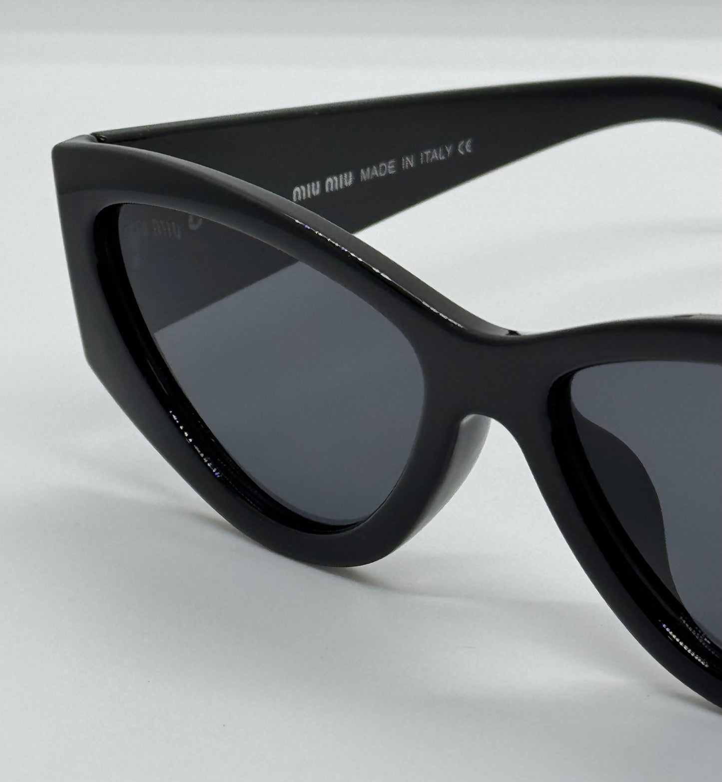 MM Noir Bold