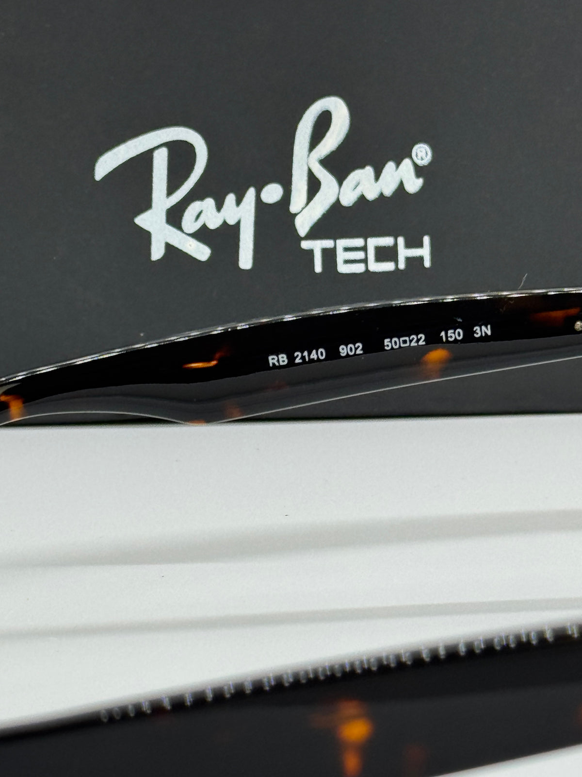Ray-Ban Wayfarer RB 2140 Tortoise Shade