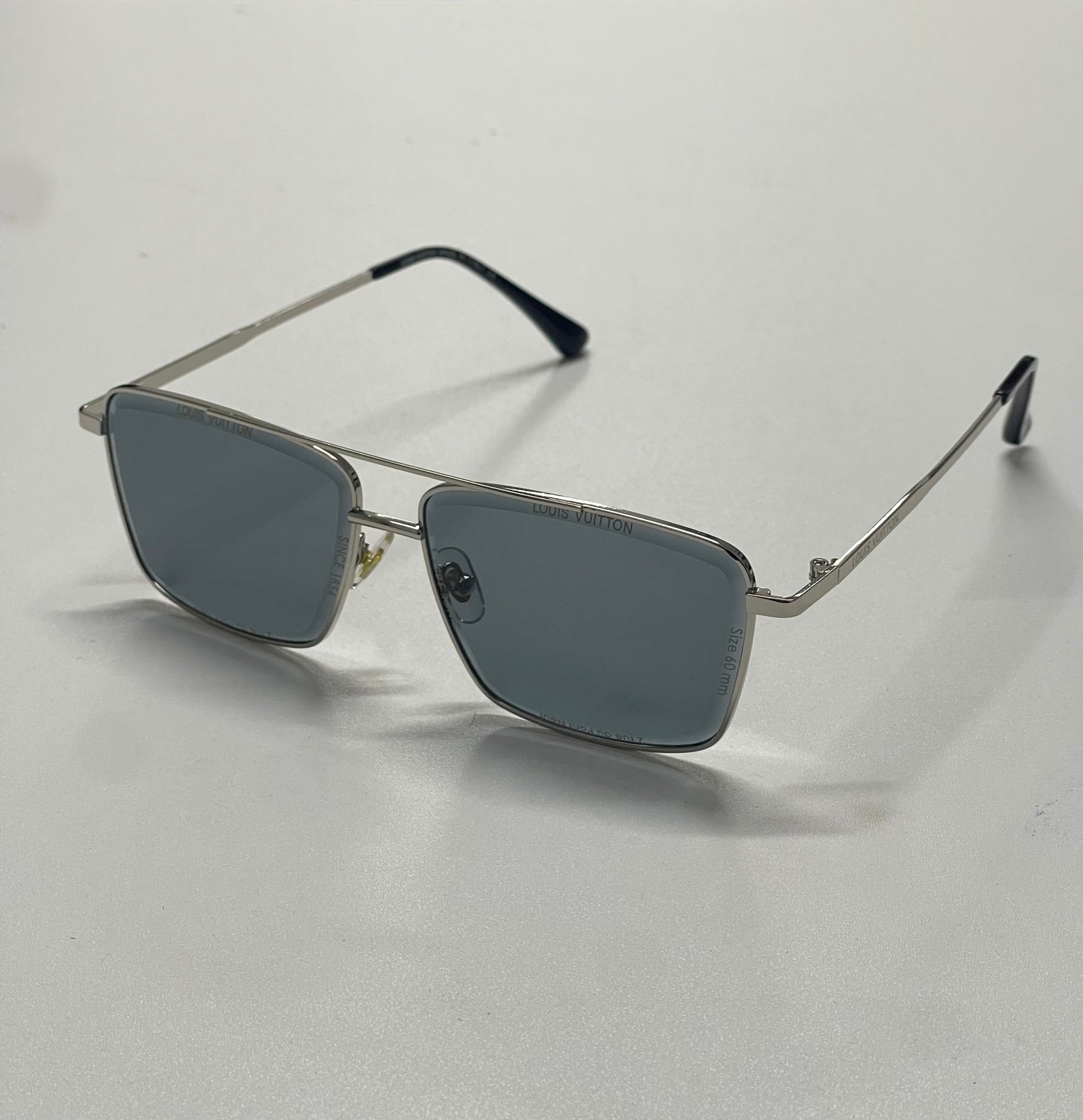 LV Super Vision Metal