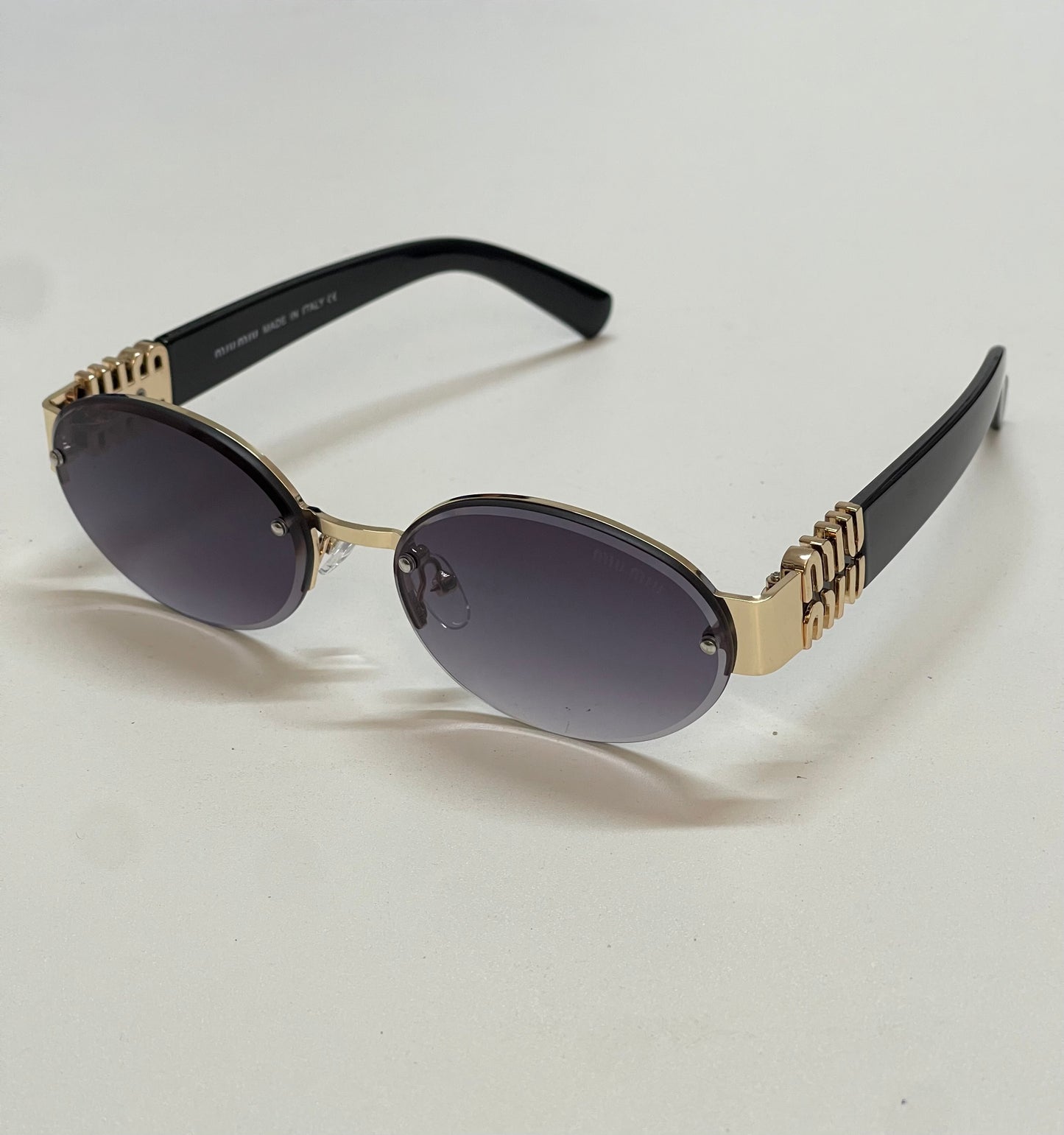 MM Oval Rimless