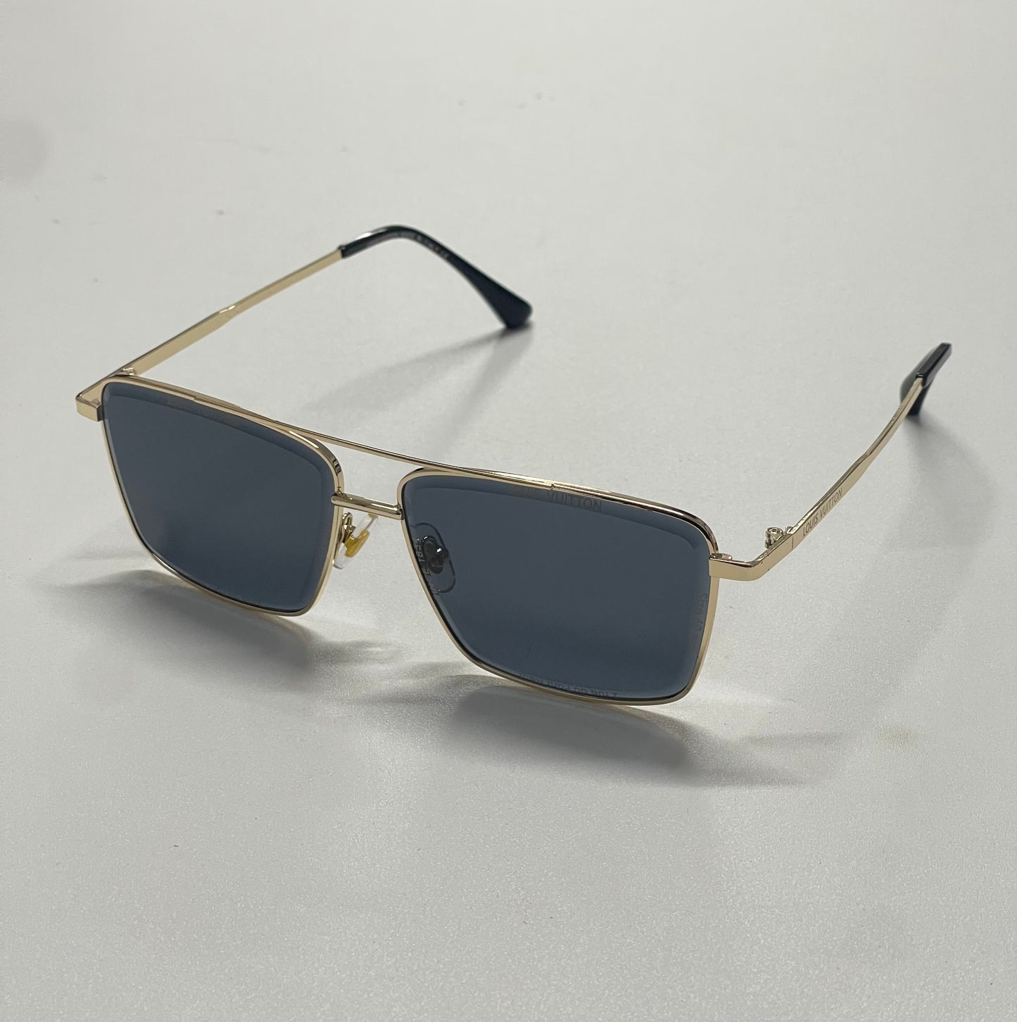 LV Super Vision Metal