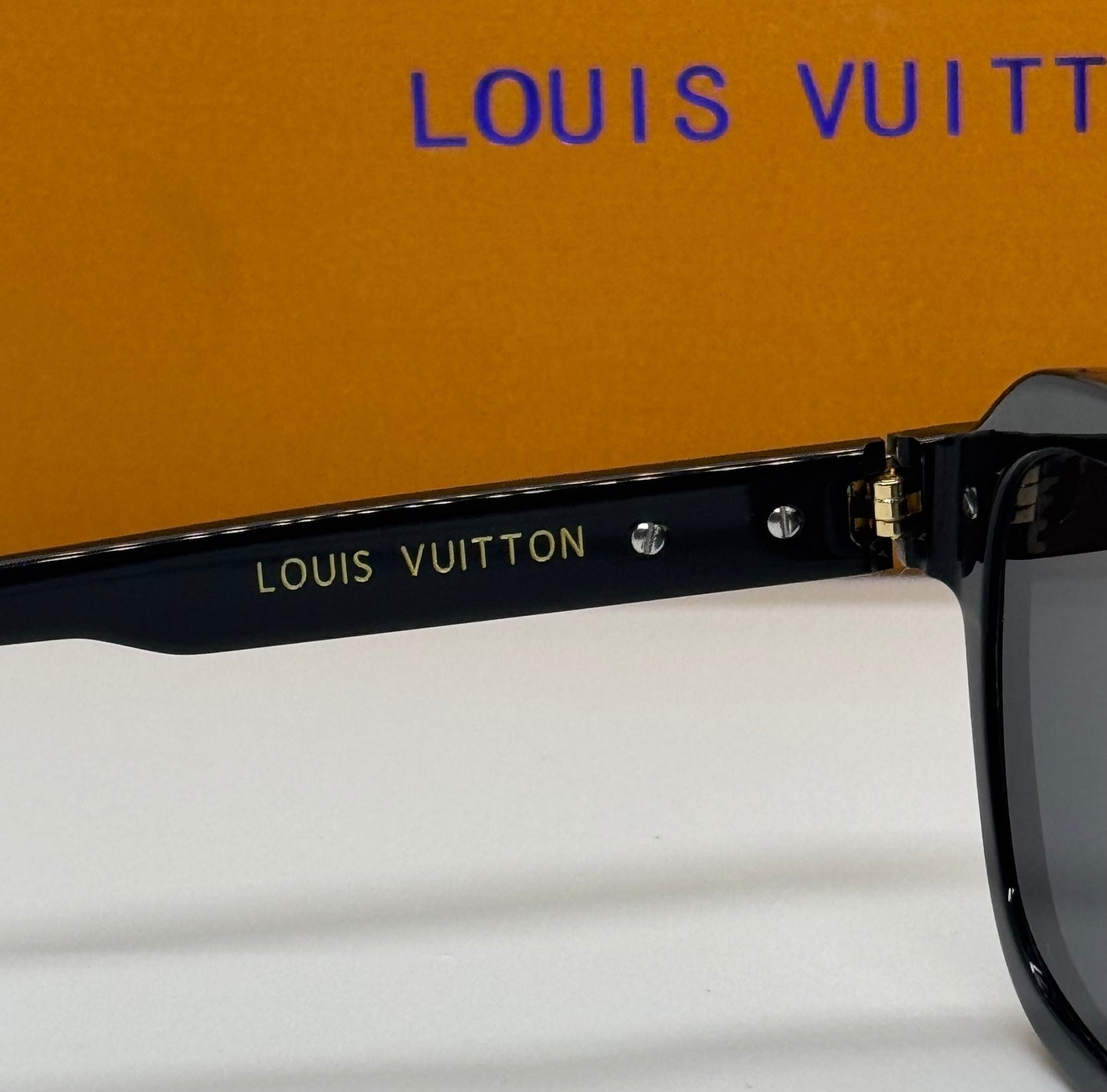 LouisVuitton Slide Black X Gold
