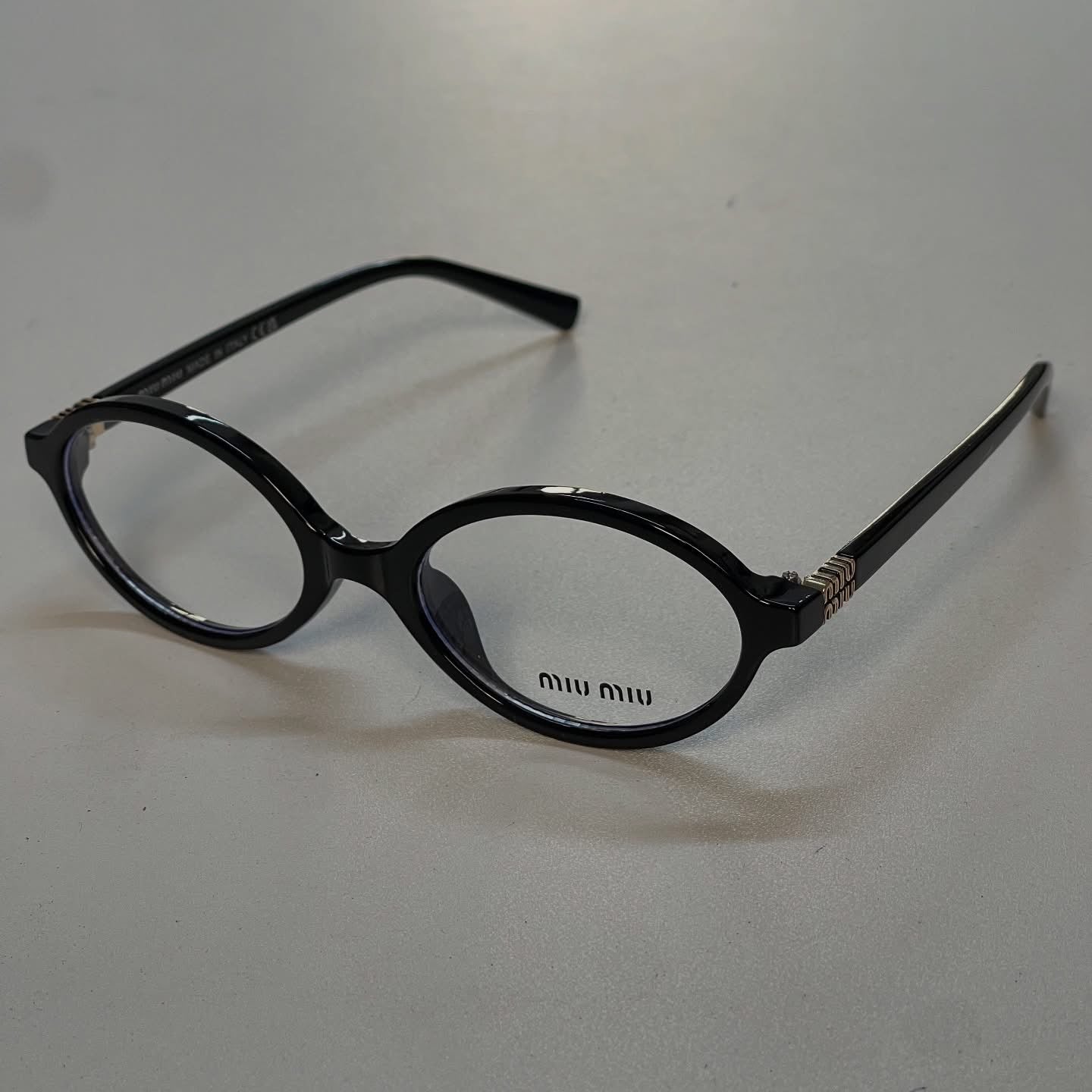 MM Oval Frame