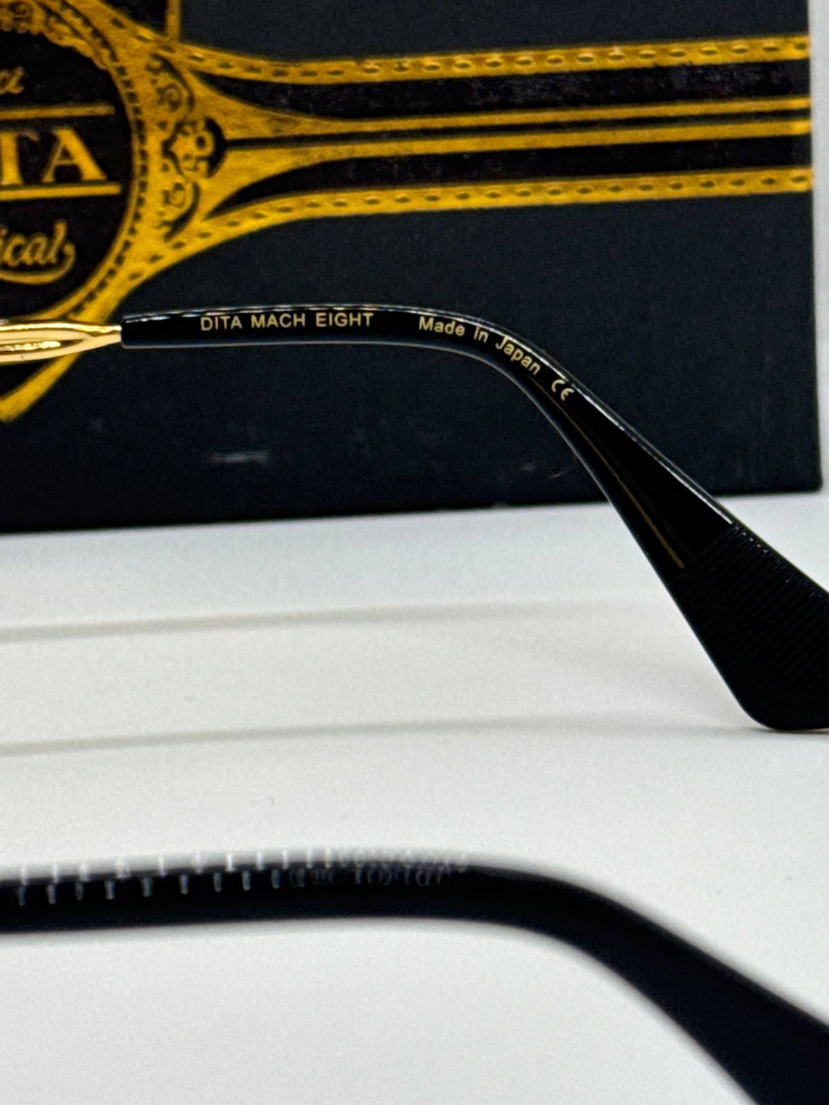 Dita Mach Eight Gradient Navy Shade