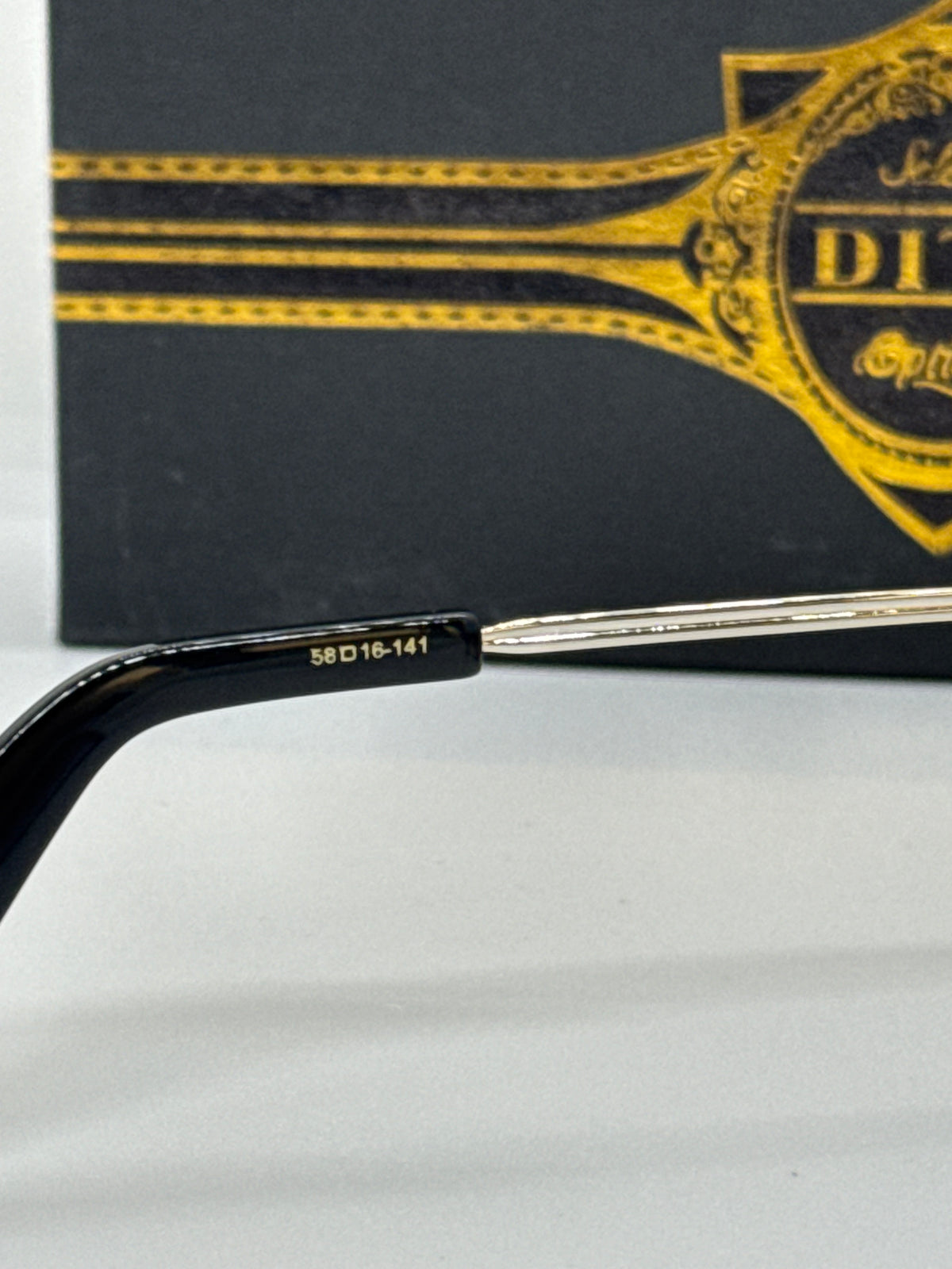 Dita Initiator Gradient Silver Shade