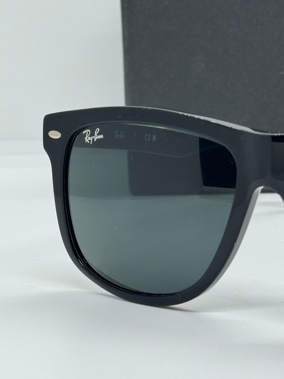 Ray-Ban Boyfriend Oversized RB 4547 Black Shade
