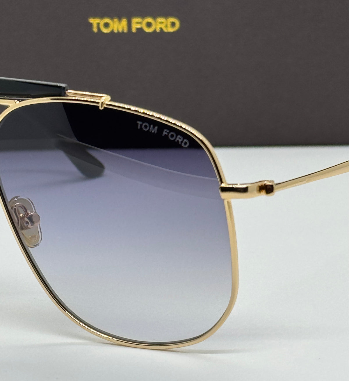 Tom Ford Connor-02 Gold x Gradient