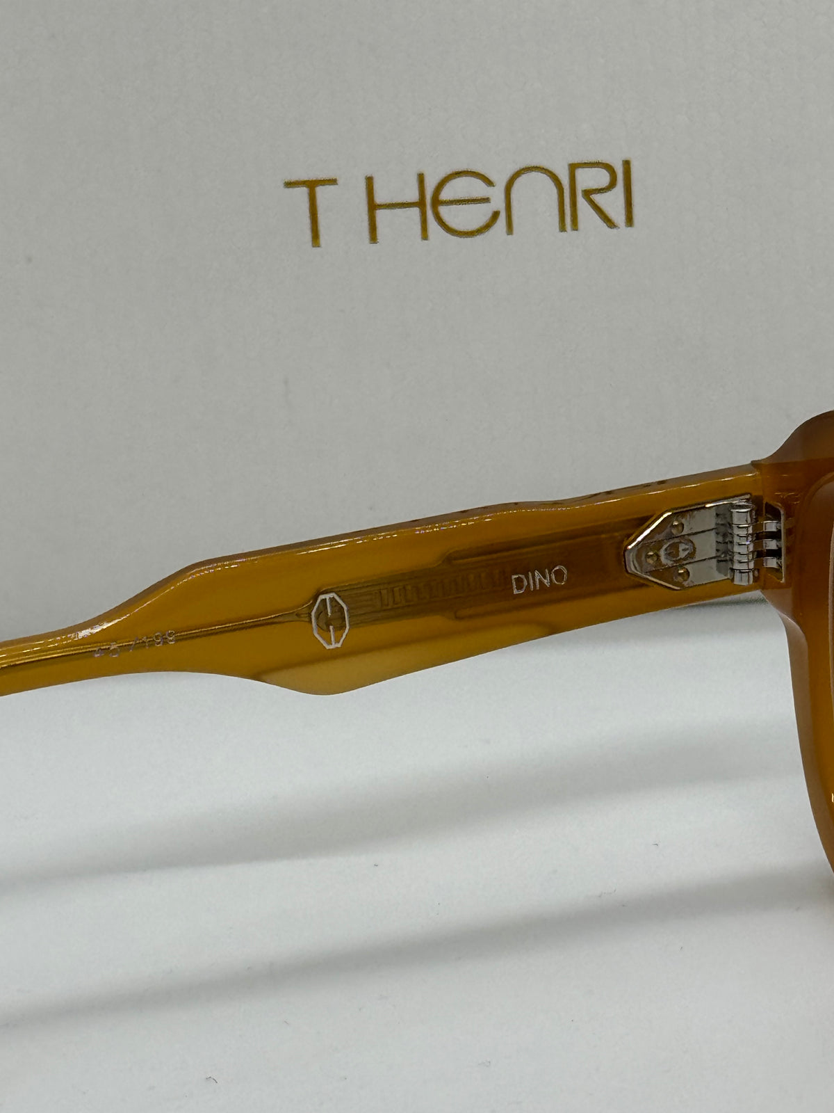 T Henri Dino Amber Honey Frame