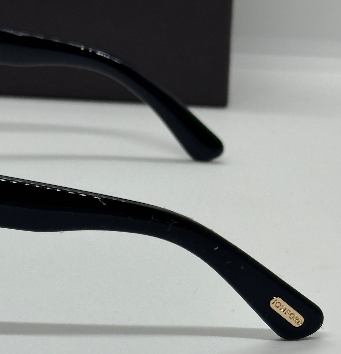 Tom Ford Buckley TF 906-N Brown