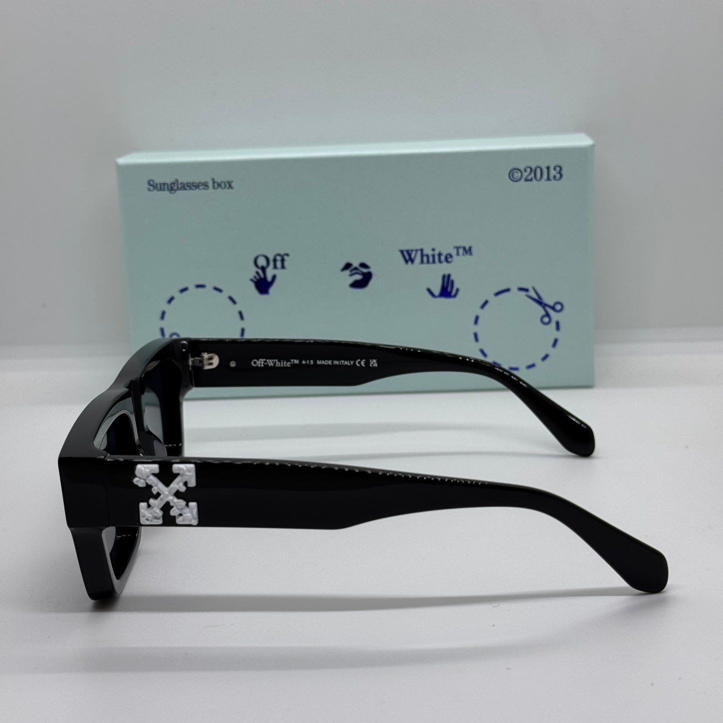OFF-WHITE Virgil OERI145 Black