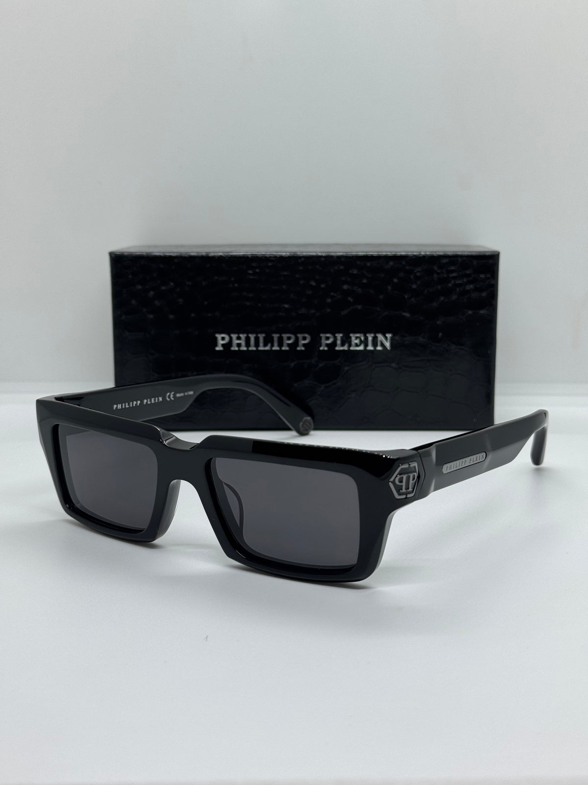Philipp Dark Shapes SPP044M Black Shade