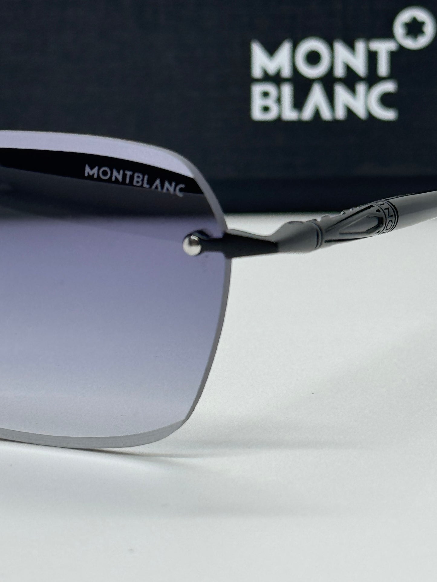 Montblanc MB0705S Black Gradient