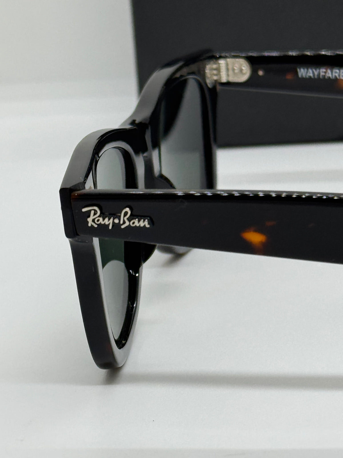 Ray-Ban Wayfarer RB 2140 Tortoise Shade