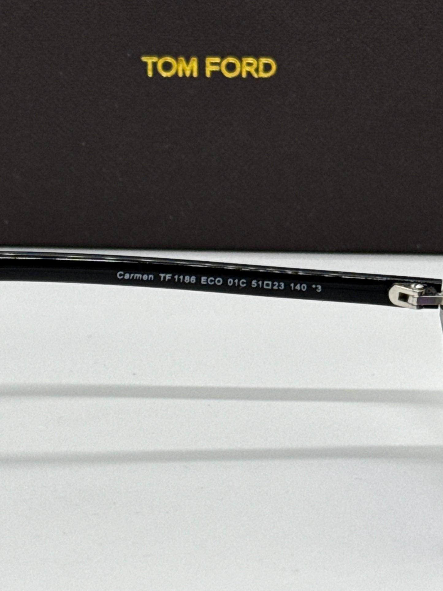 Tom Ford Carmen Oval FT1186 Black