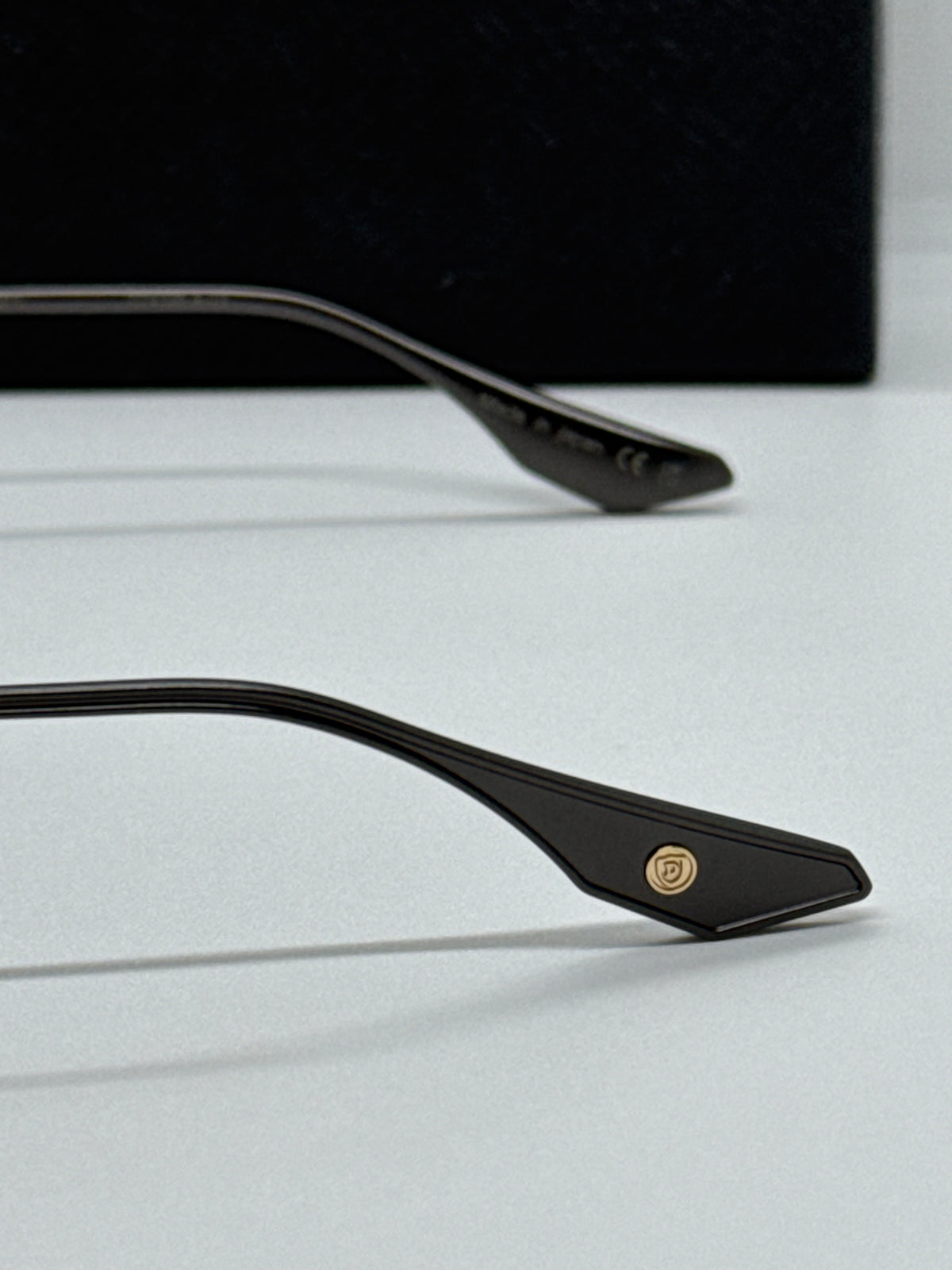 Dita Hyperlux-3000 DTX198 Black Gradient