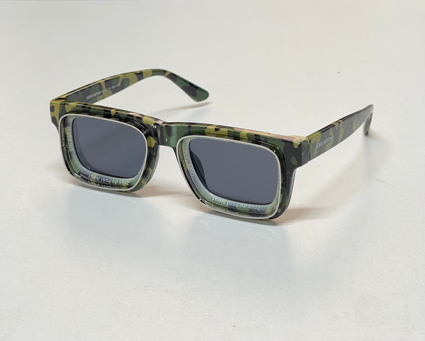 LV Super Vision Square