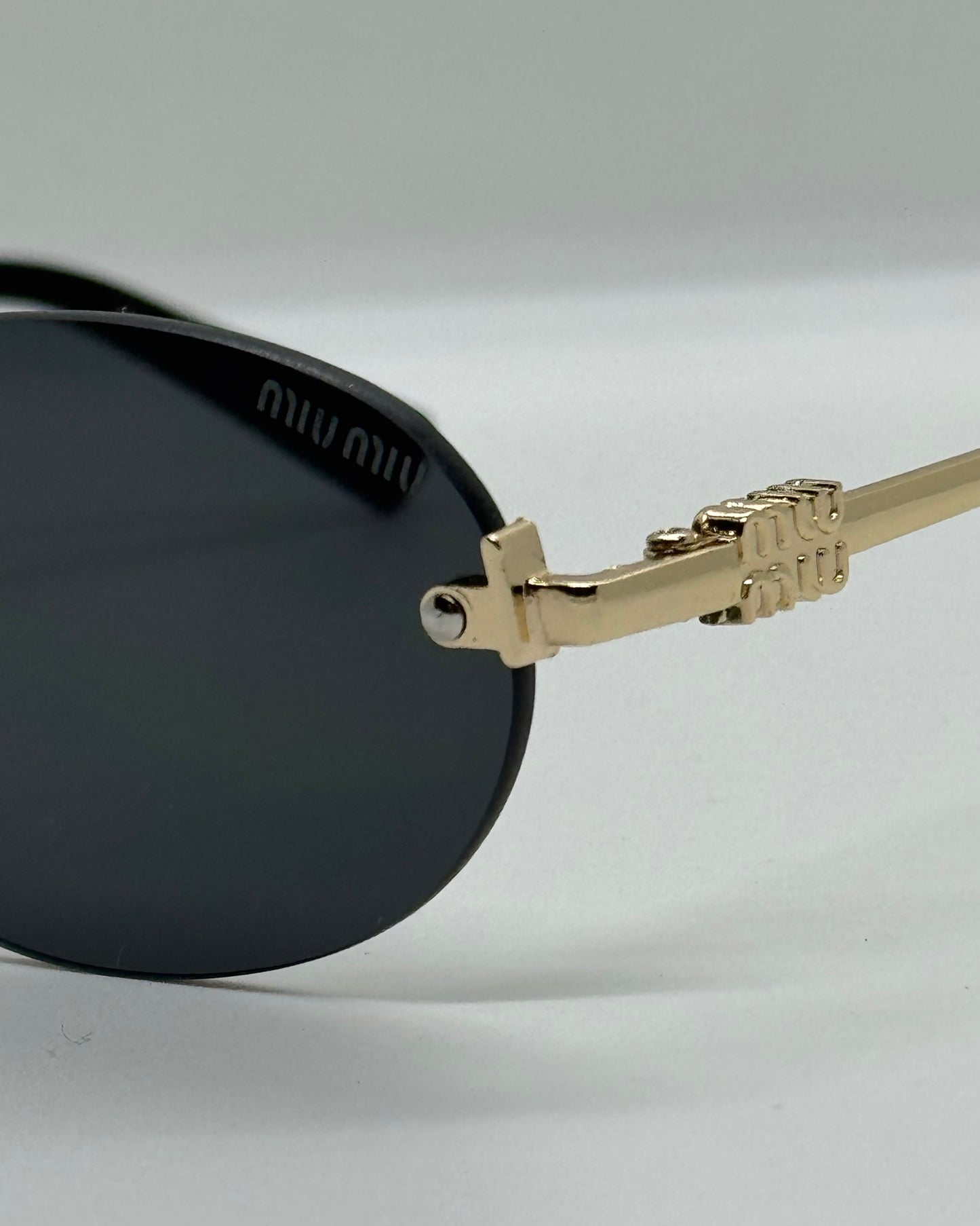 MM Logo Rimless Oval