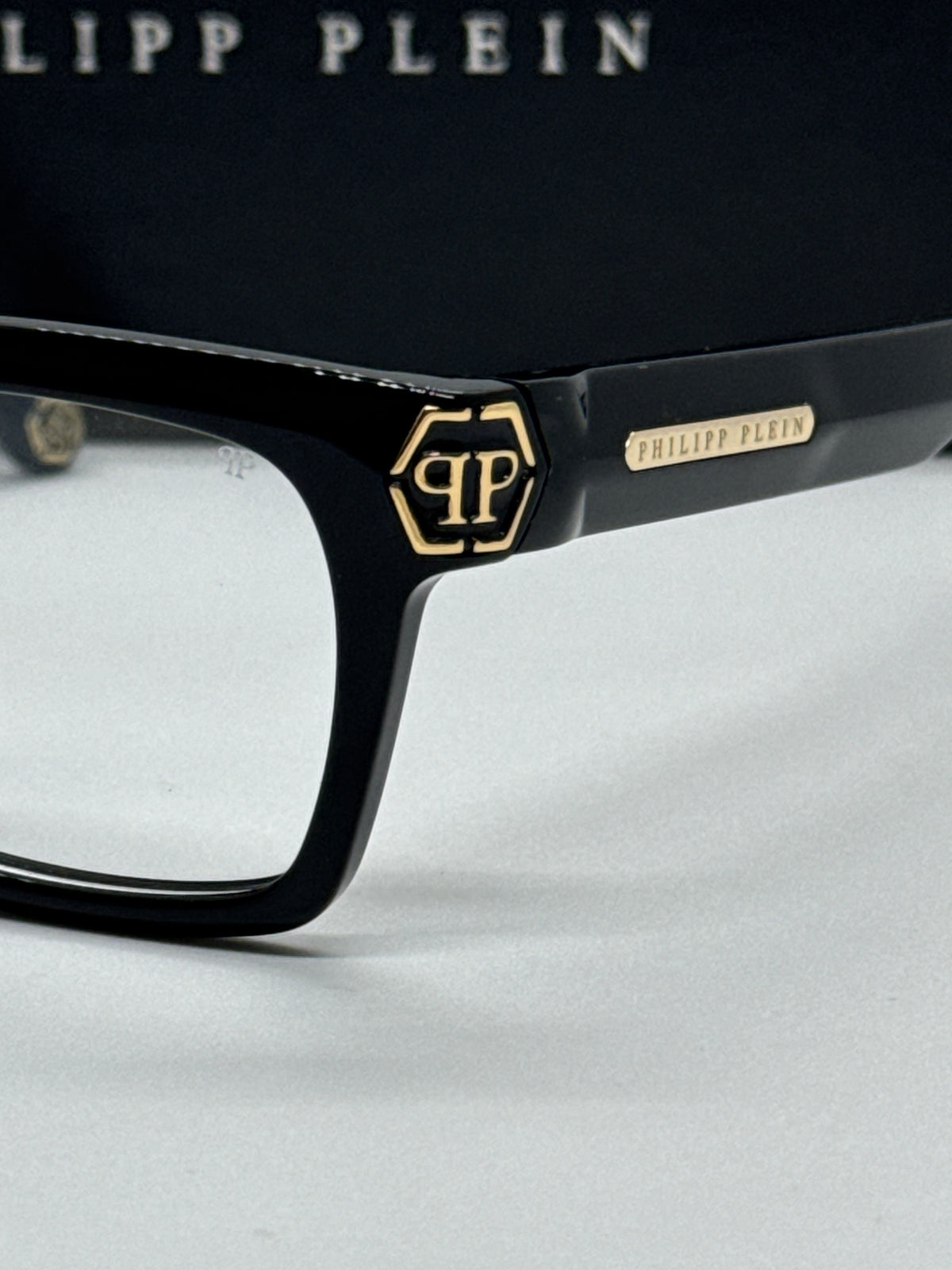 Philipp Plein Dark Shapes VPP082M Black Frame