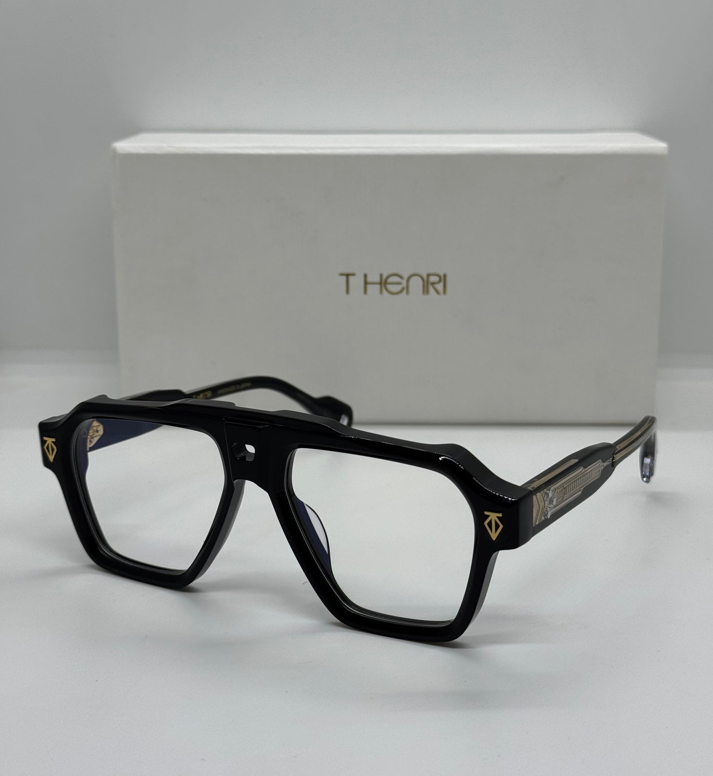 T Henri Skyline Black Frame