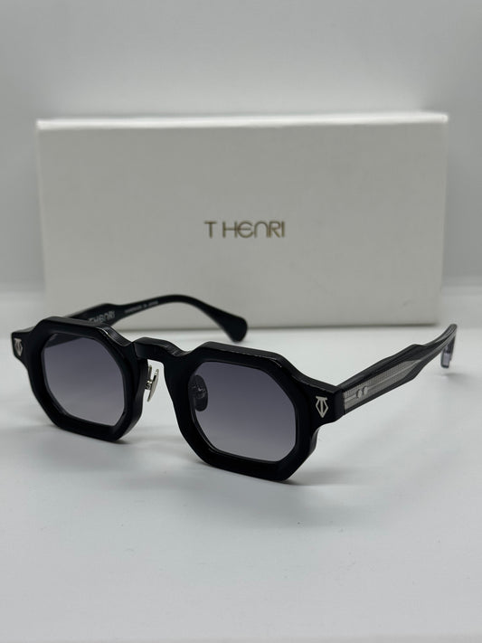 T Henri Bridcage Black Gradient