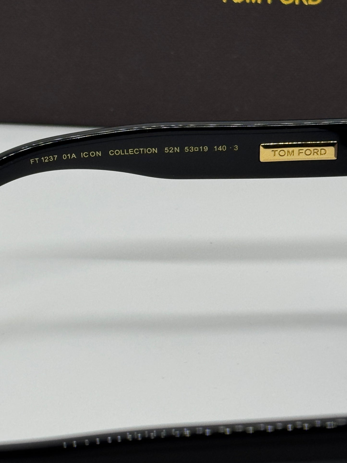 Tom Ford Icon Round TF1237 Gradient Zeiss Lenses