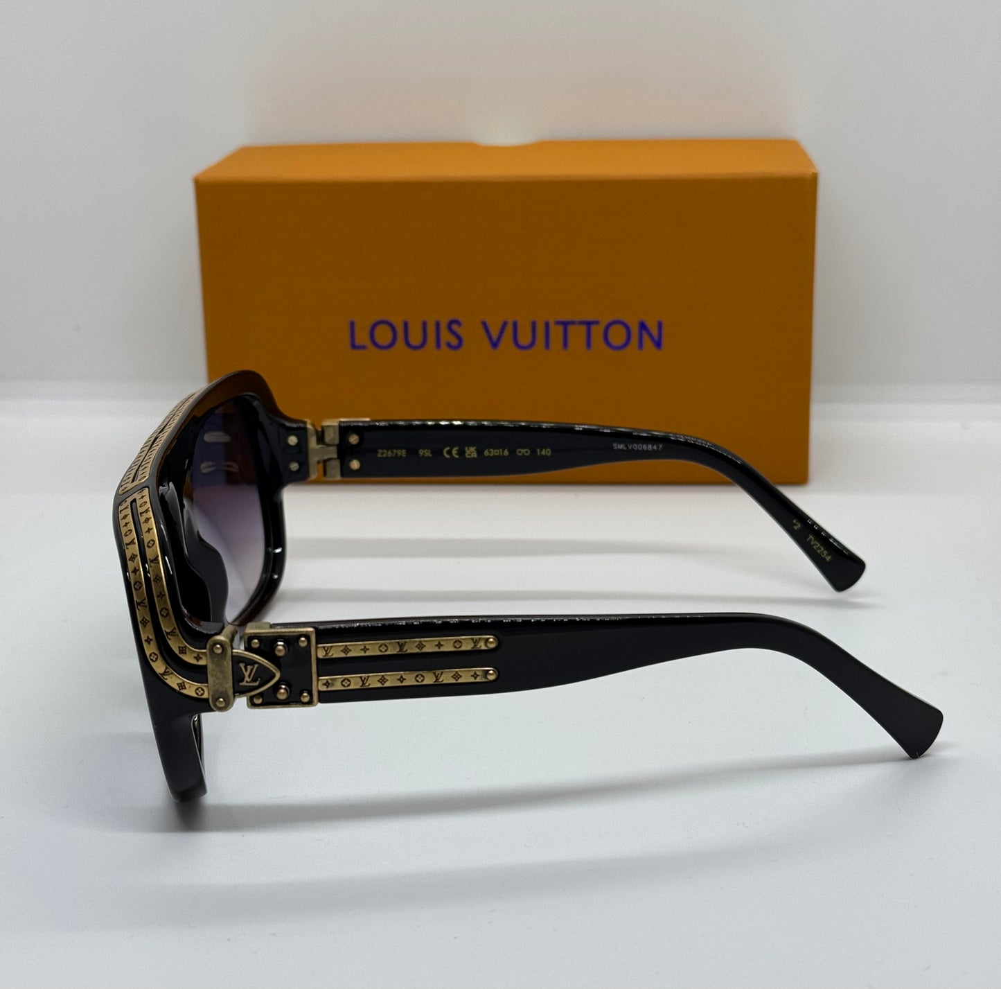 LouisVuitton 1.0 Millionares
