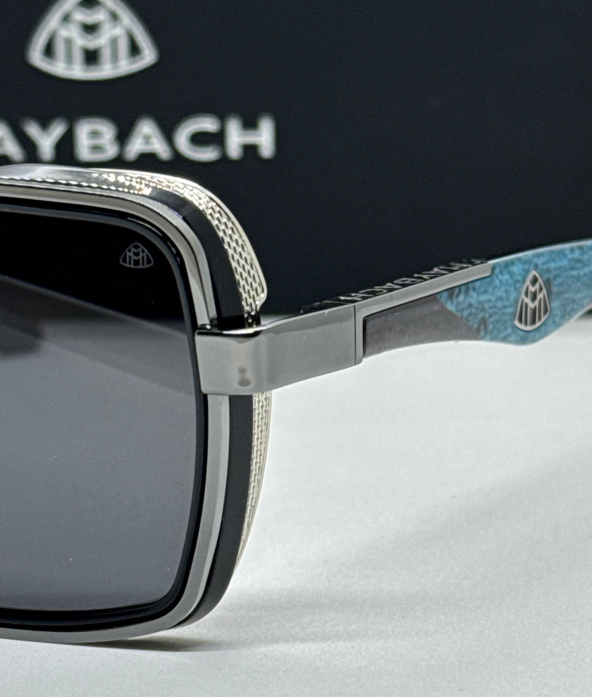 Maybach The Sarte 1 Solid Black x Aquamarine