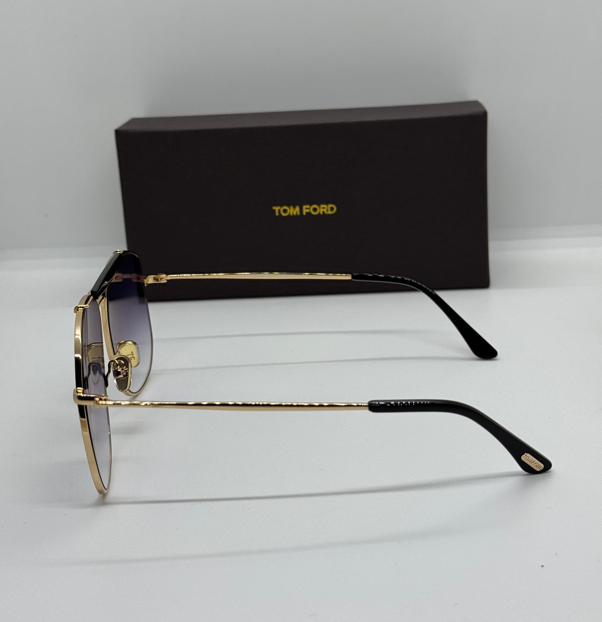 Tom Ford Connor-02 Gold x Gradient