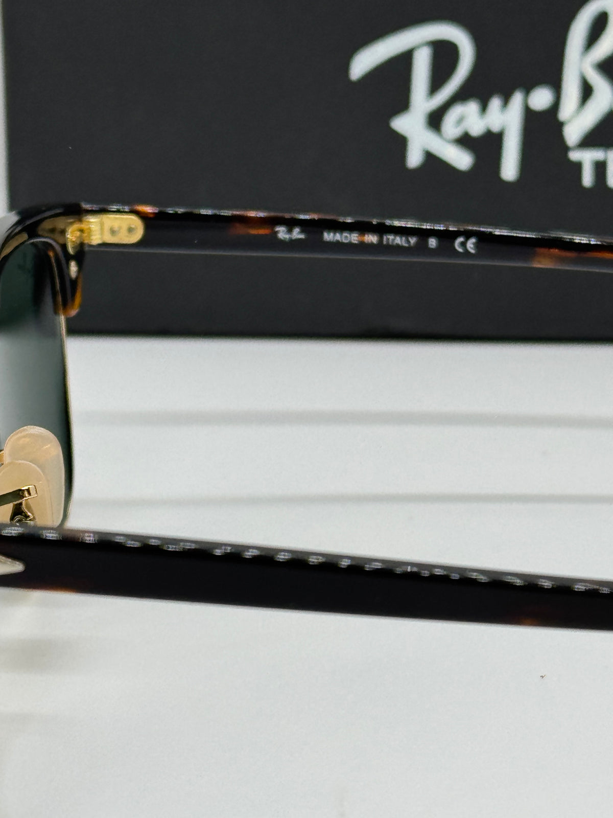Ray-Ban Clubmaster RB 3016 Tortoise Shade