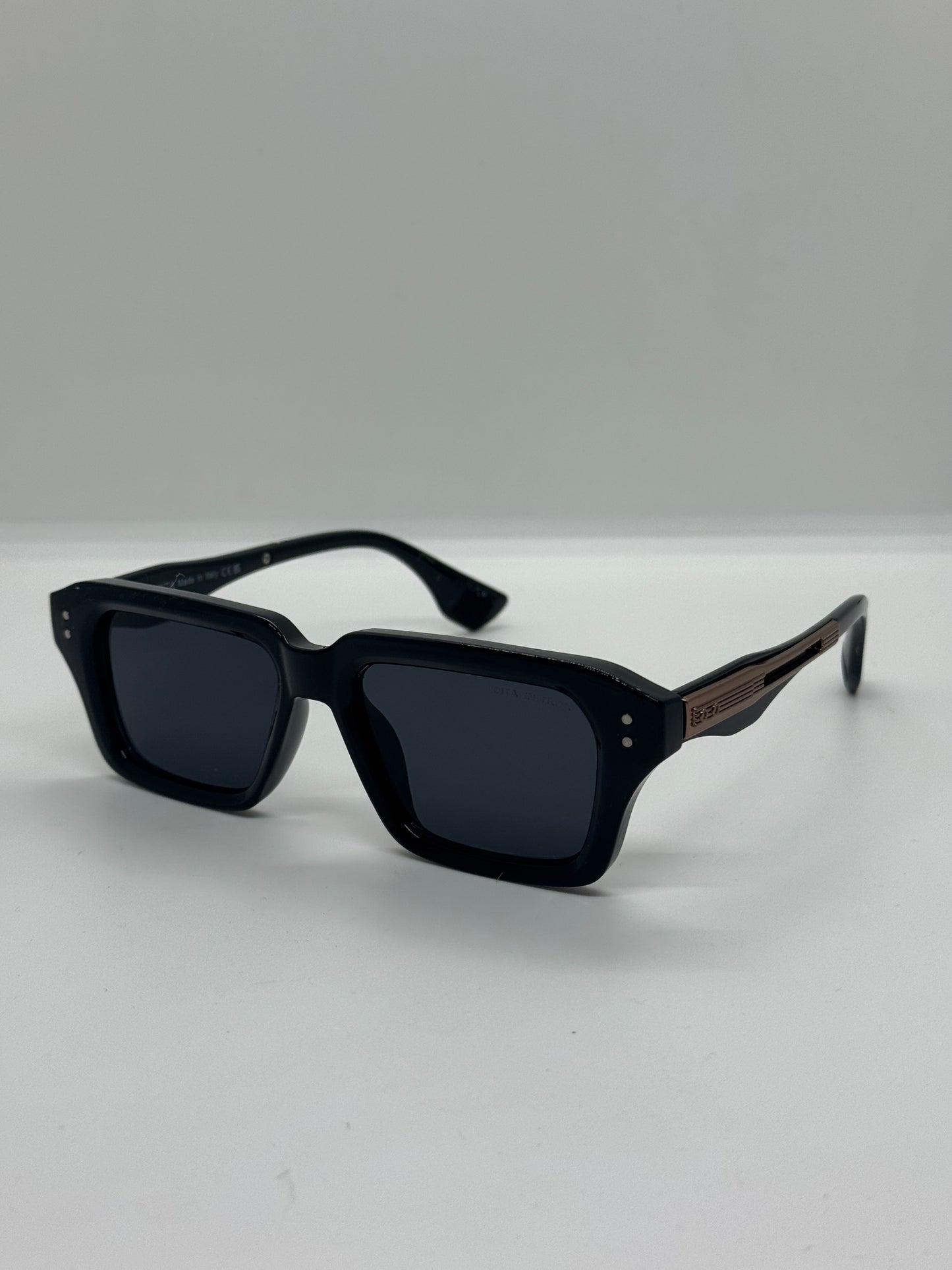 DT Detron Shade