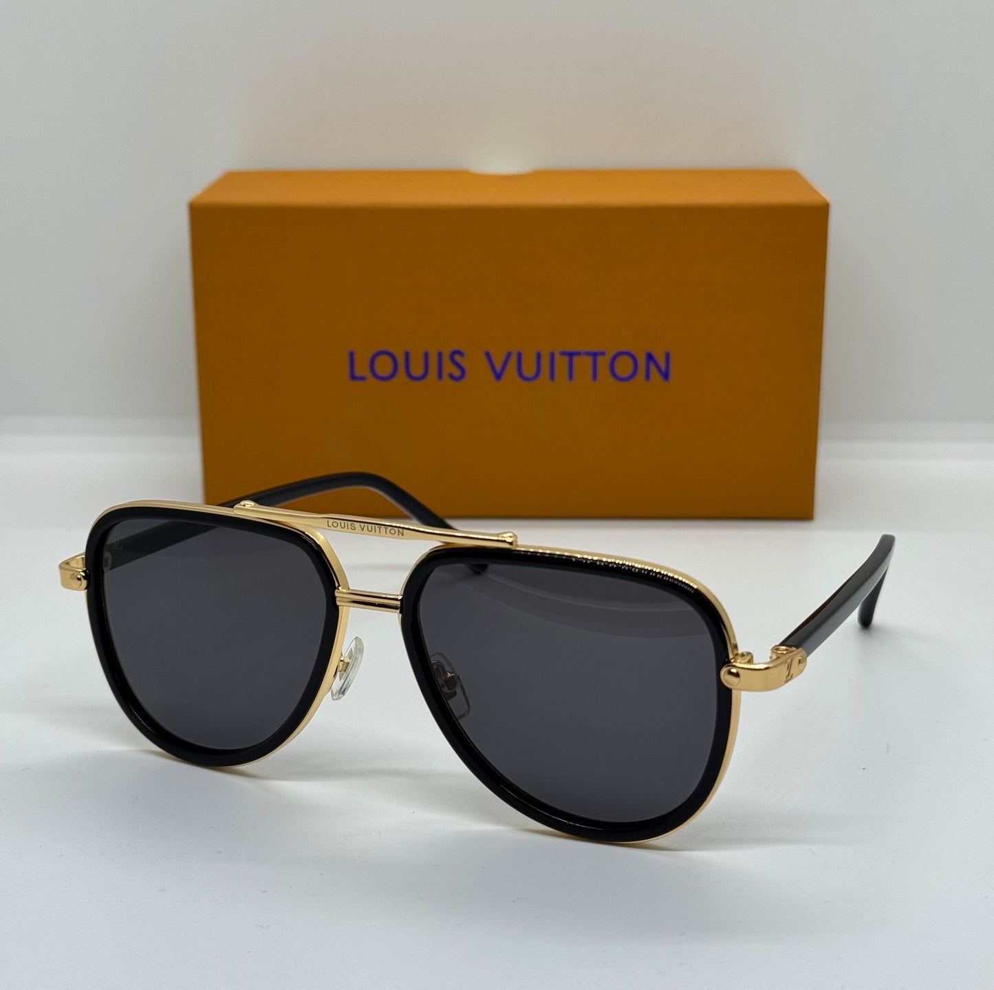 Louis Vuitton LV Signature Black x Gold