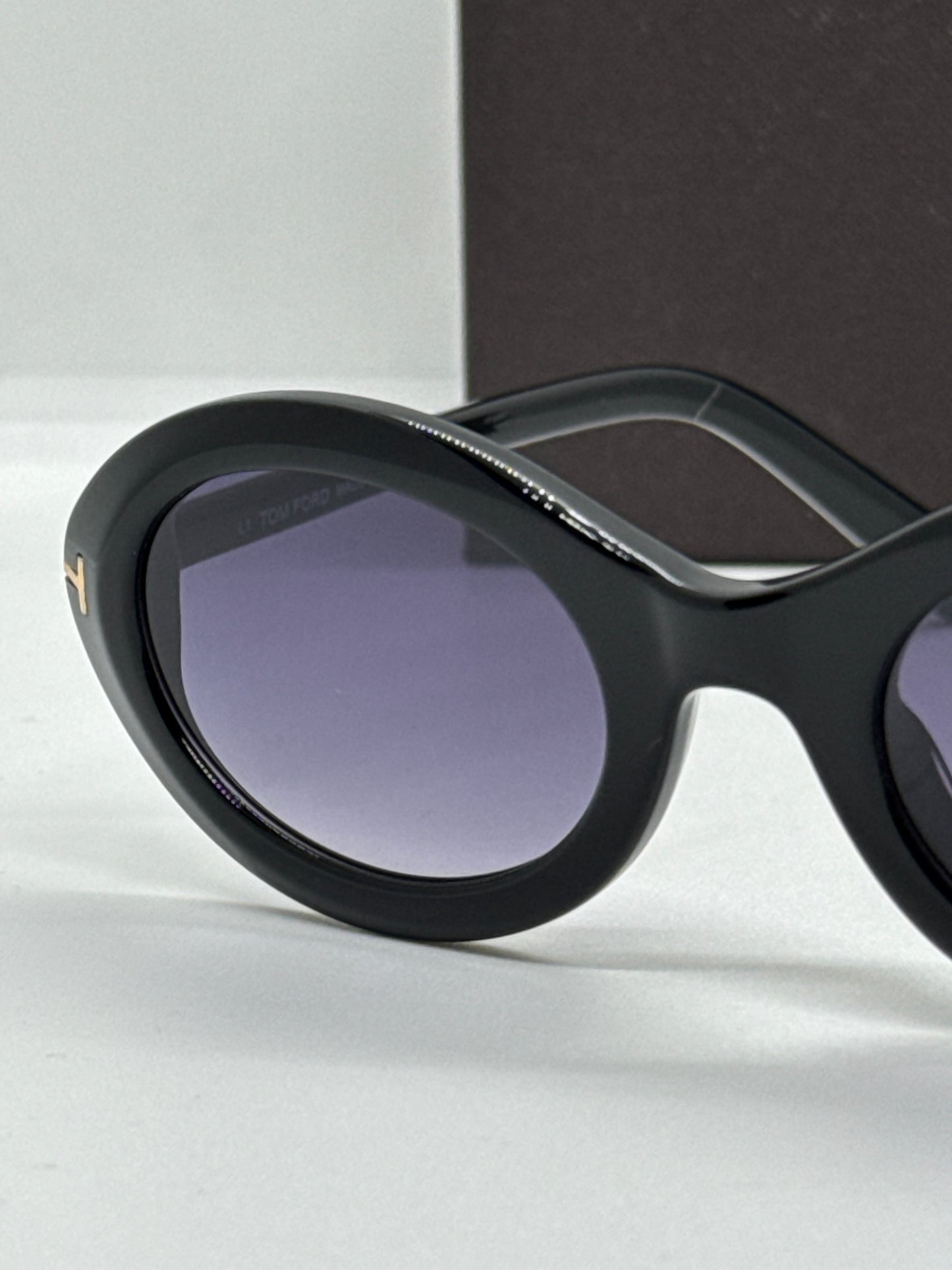 Tom Ford Carmen Oval FT1186 Black