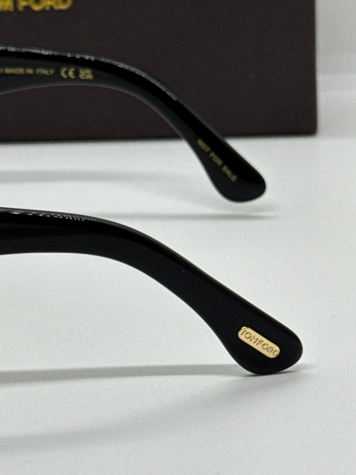 Tom Ford Icon Round TF1237 Amber Zeiss Lenses