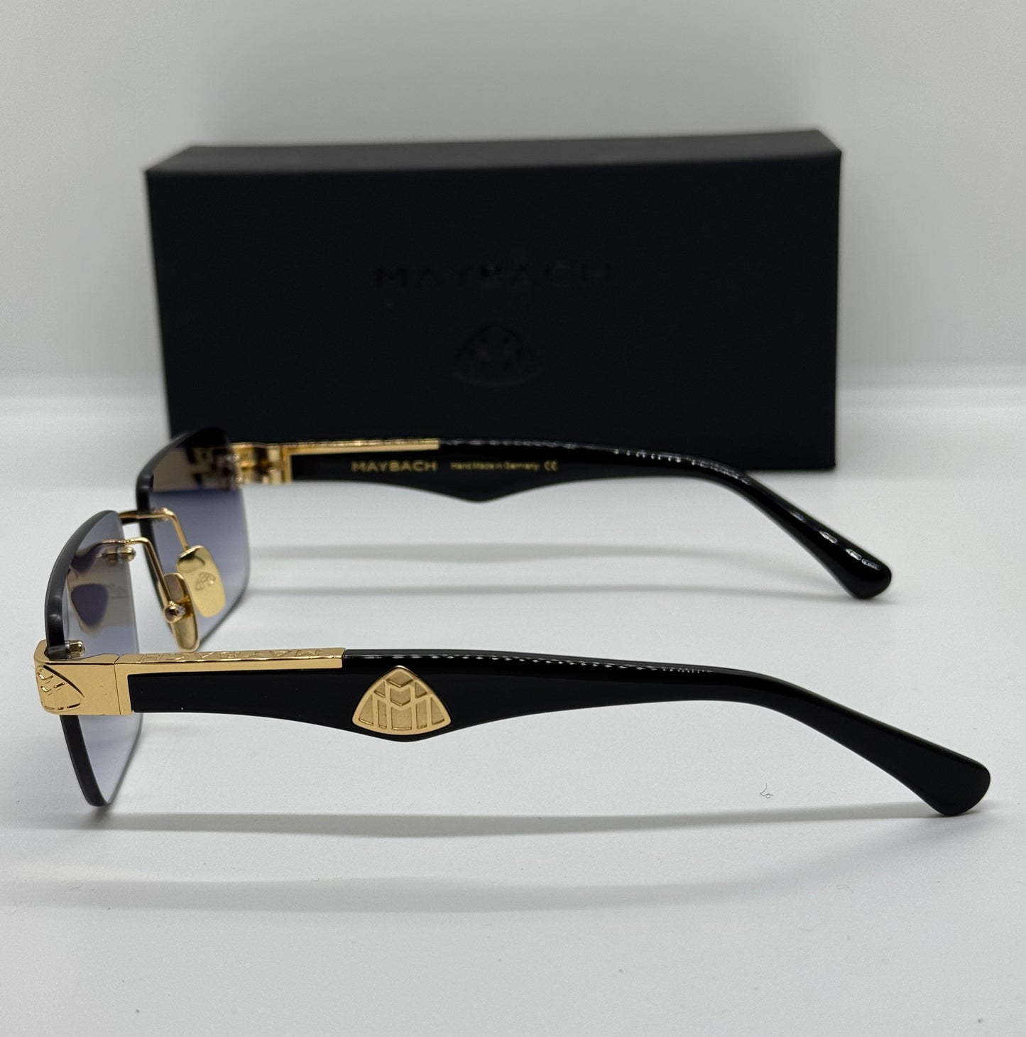 Maybach The Magic III Gradient x Black