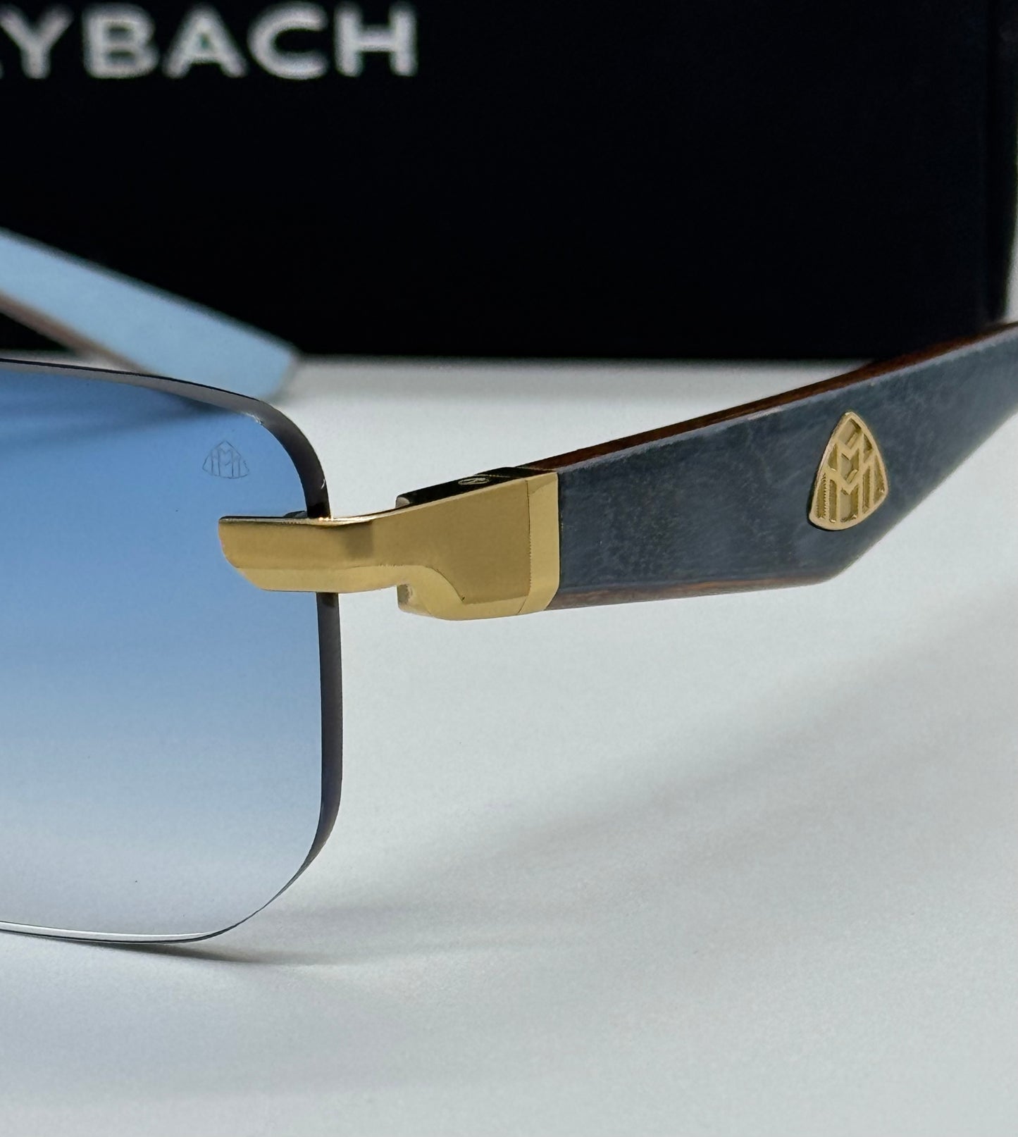Maybach The Visionist  Gradient Blue Rimless