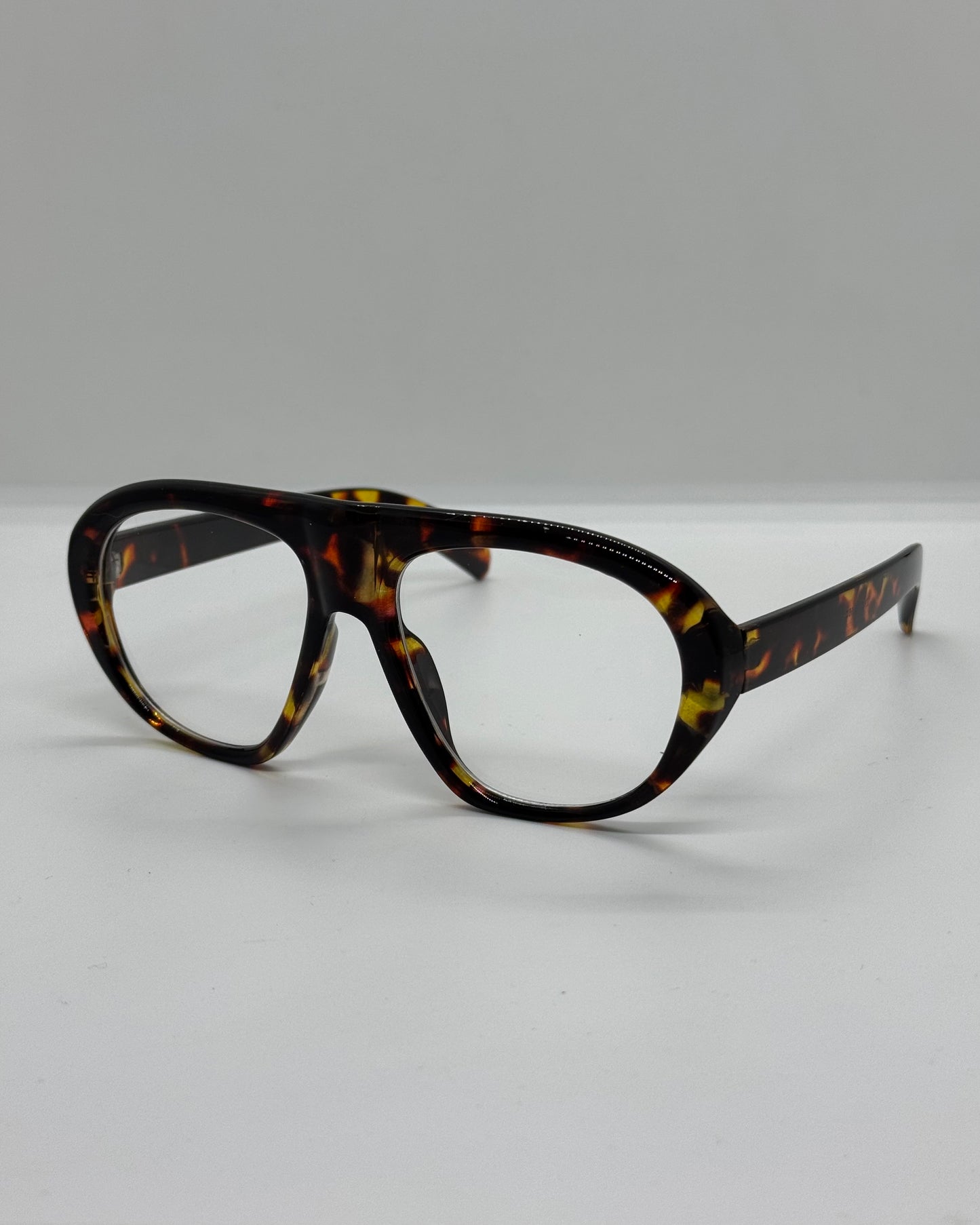 Retro Pilot Oversized Frame