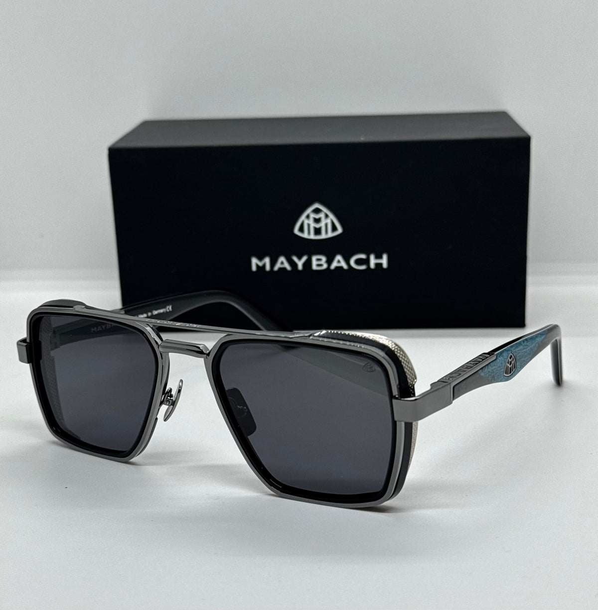 Maybach The Sarte 1 Solid Black x Aquamarine