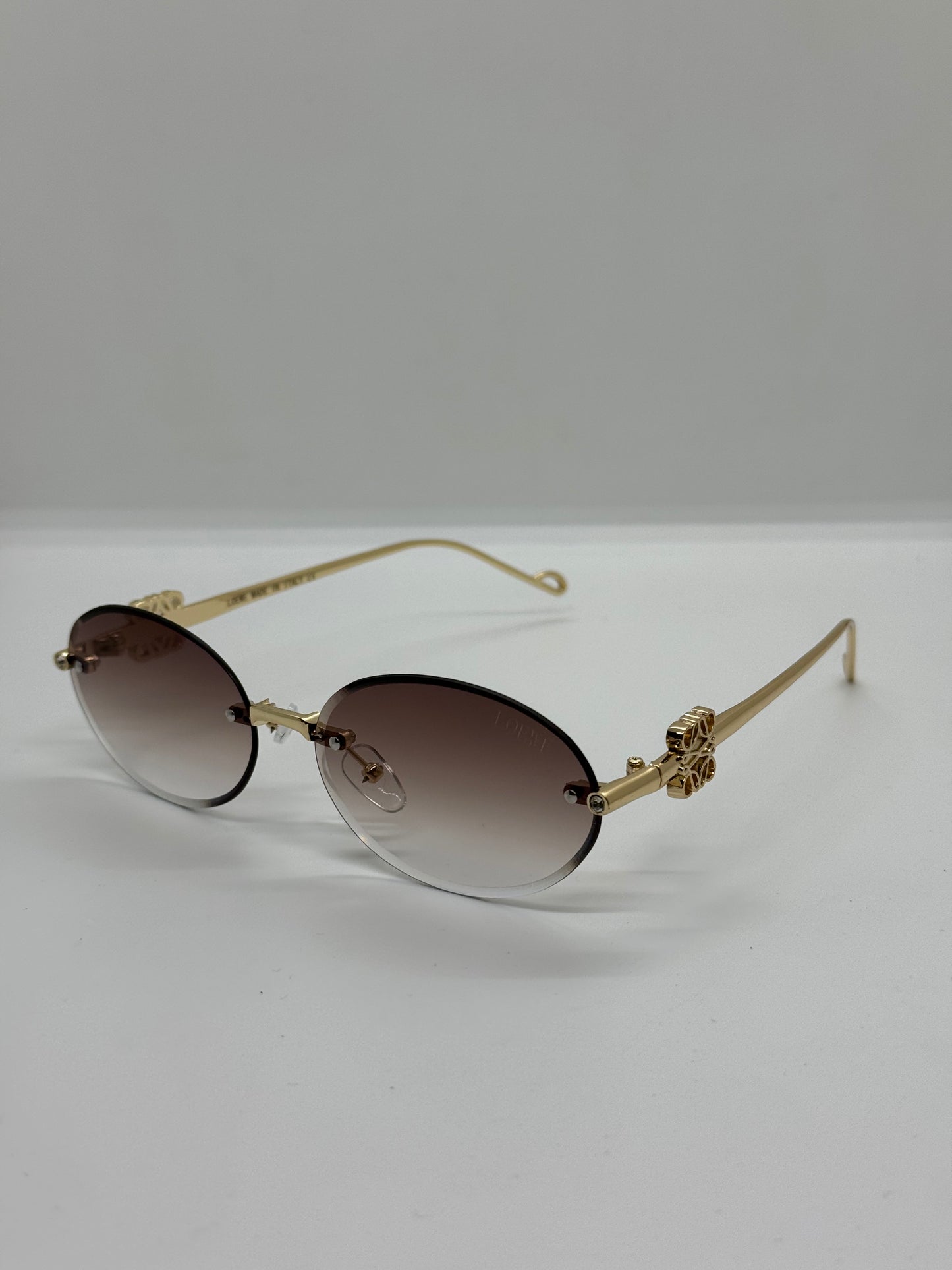 LW Oval Rimless