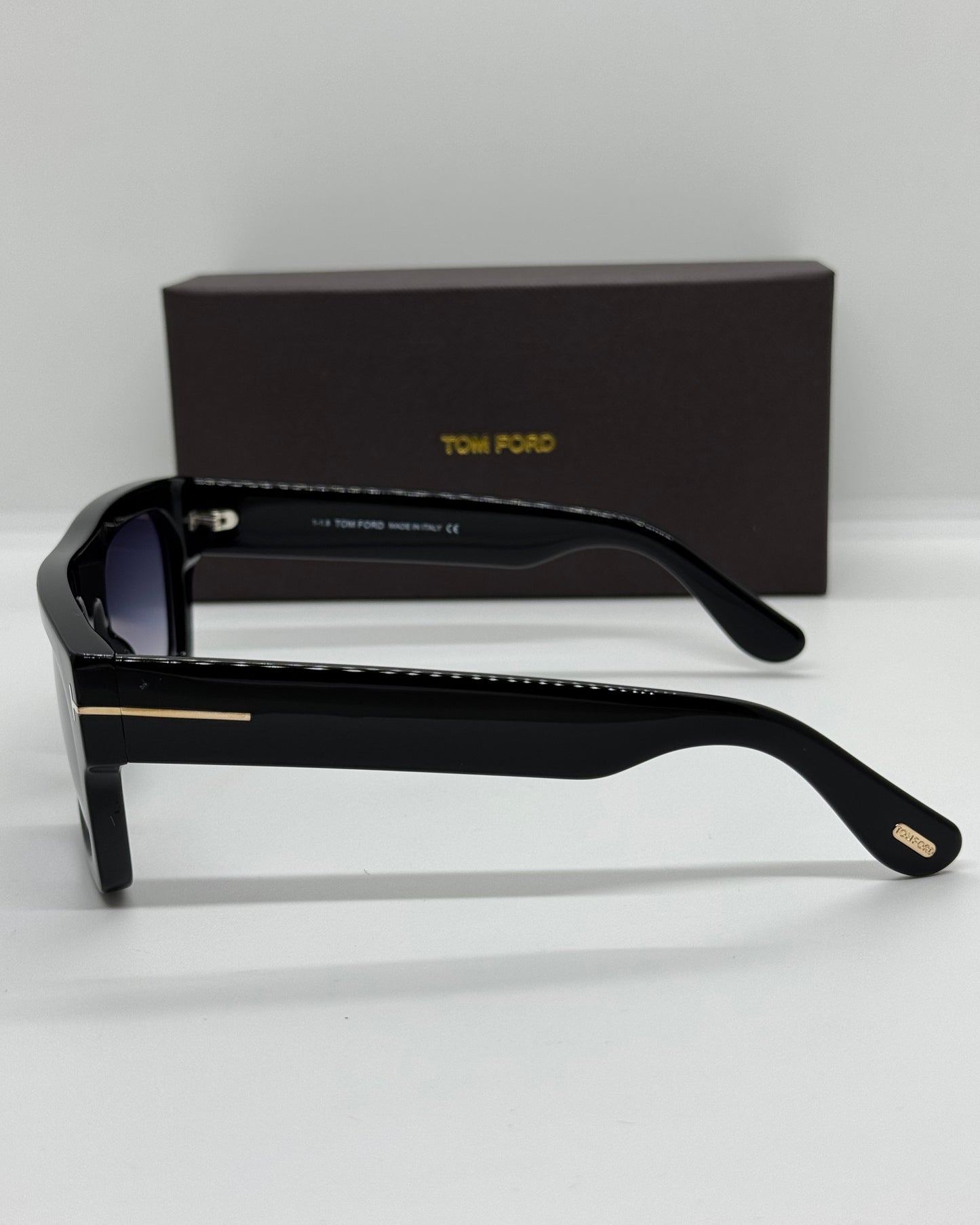 Tom Ford Fausto TF711 Black