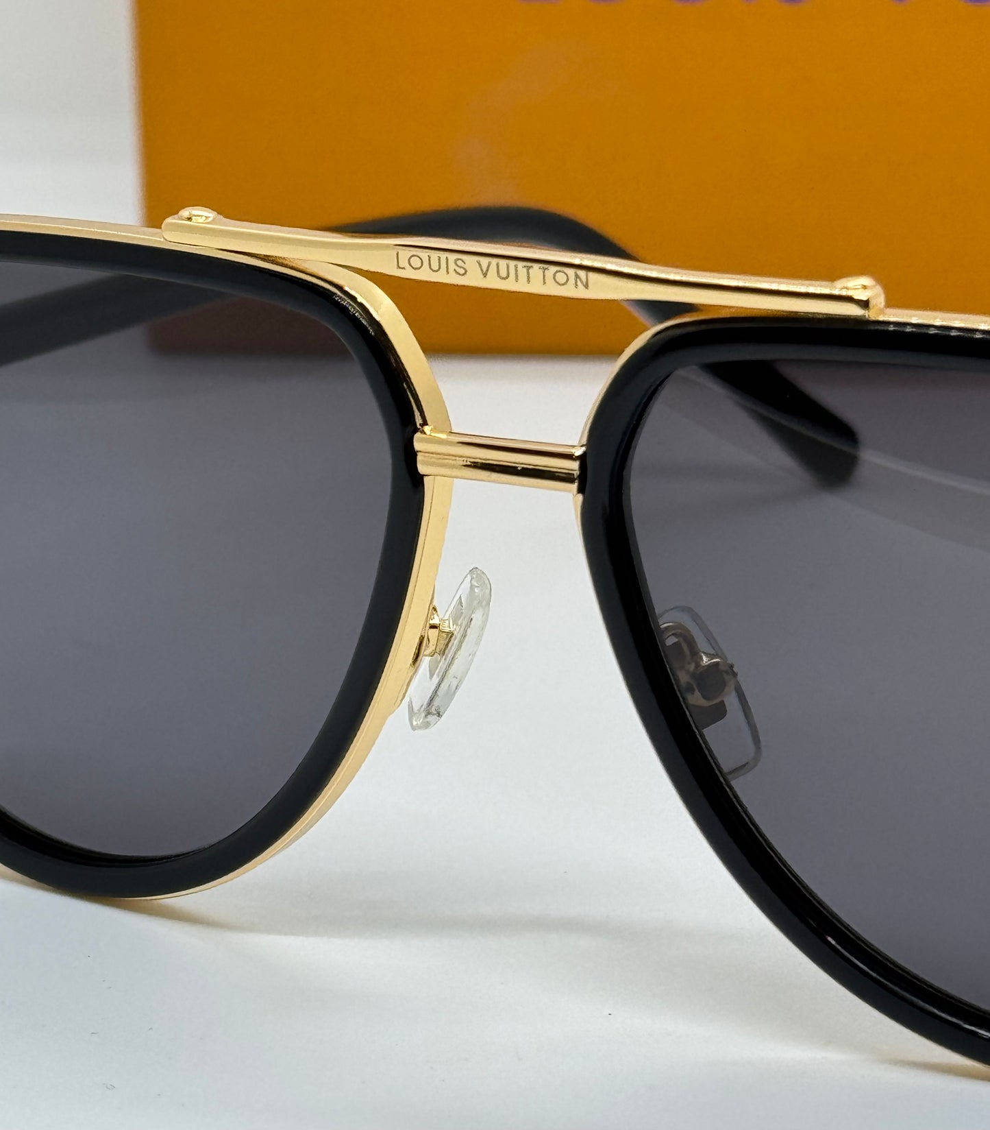 Louis Vuitton LV Signature Black x Gold