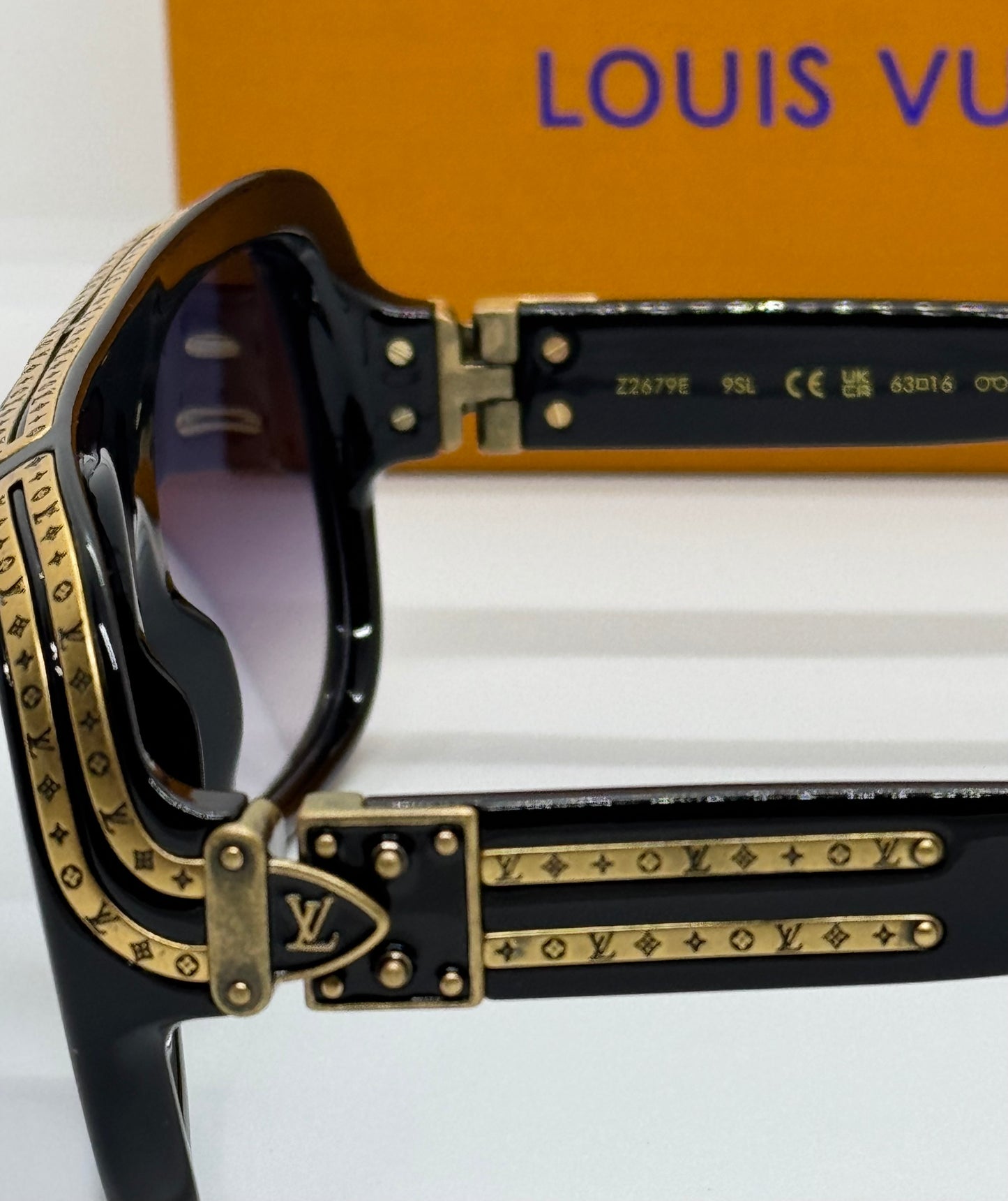 LouisVuitton 1.0 Millionares