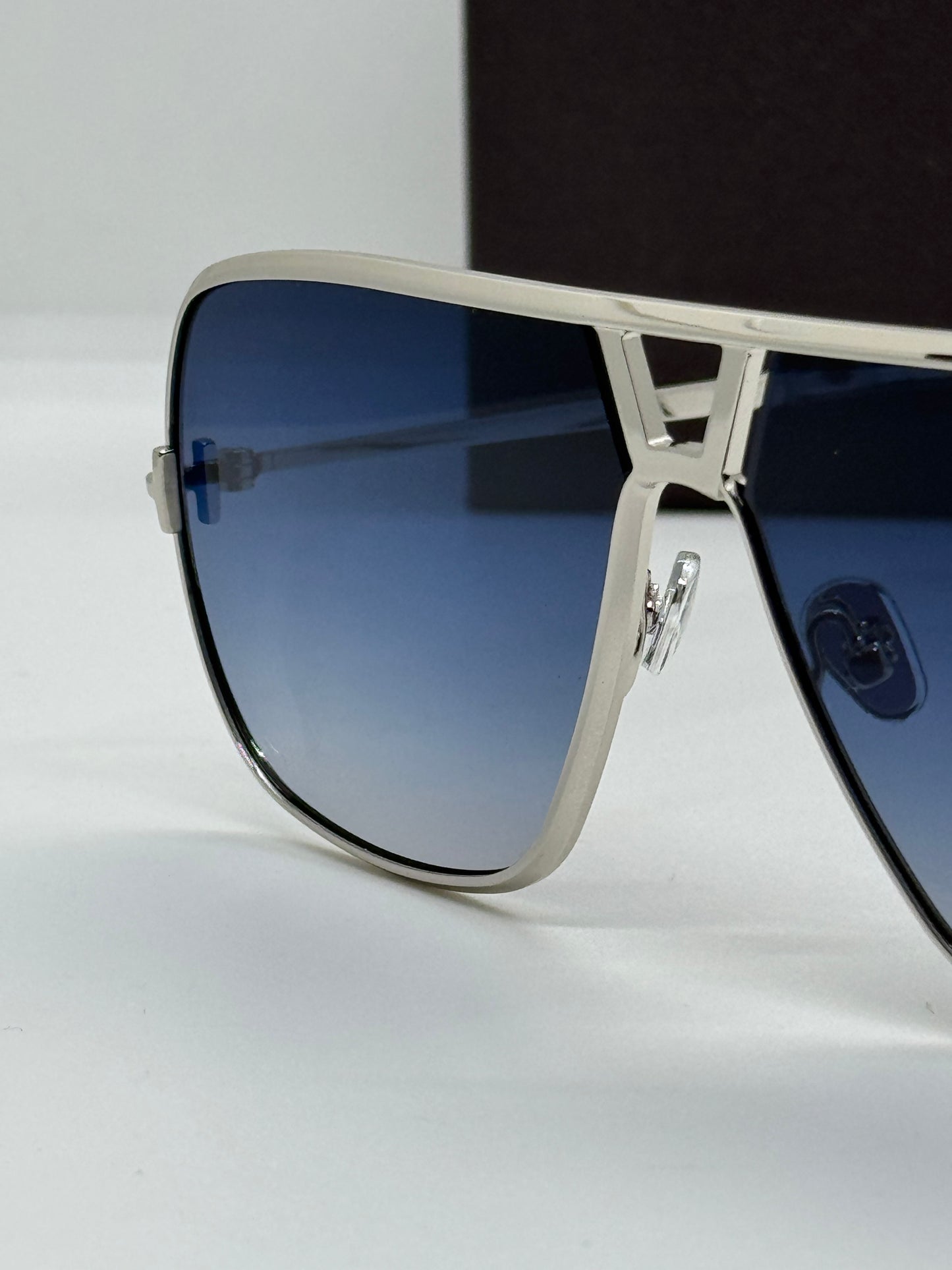 Tom Ford Stavros TF1204 Gradient Blue