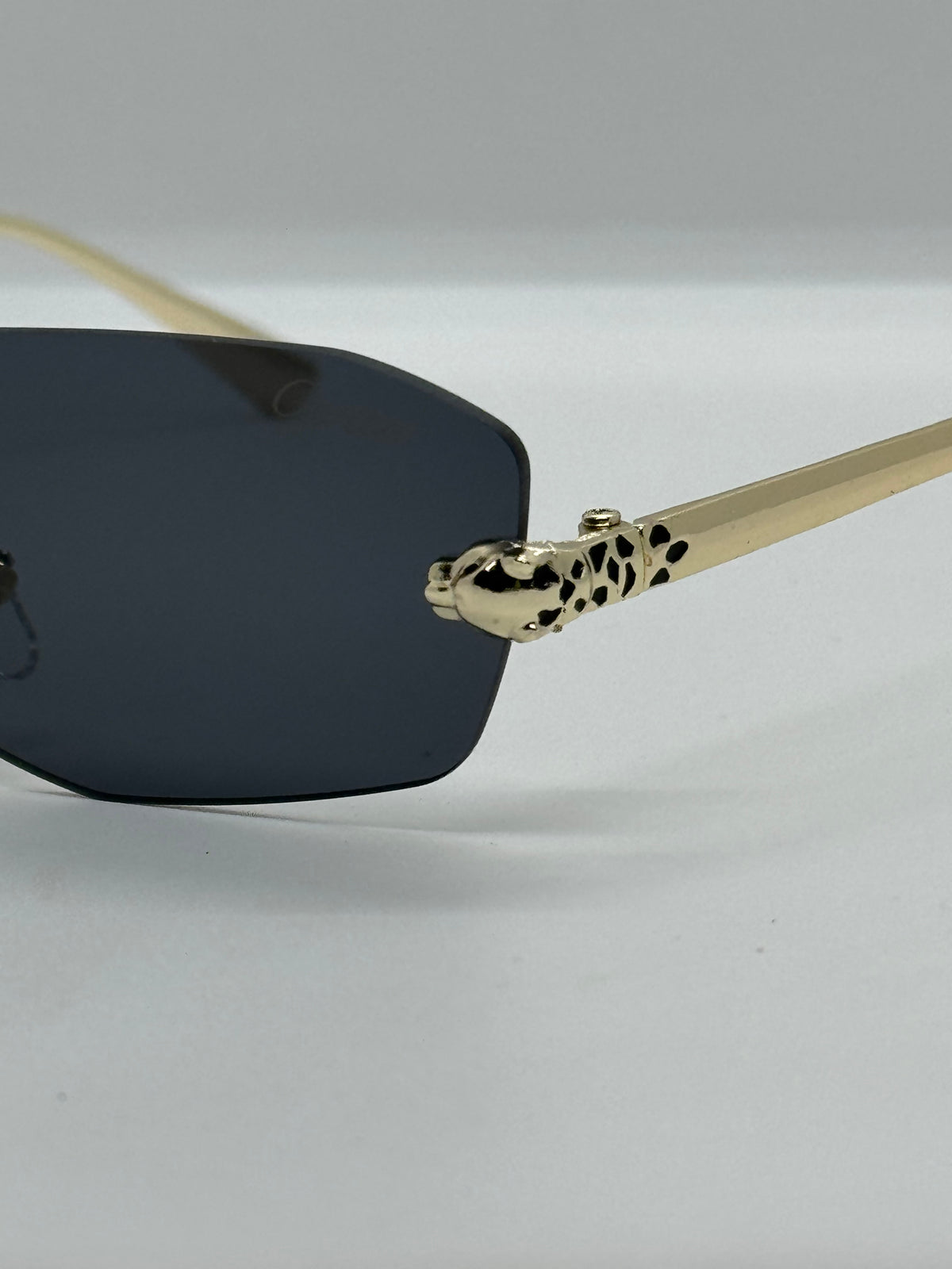 Cartier Panther Rimless