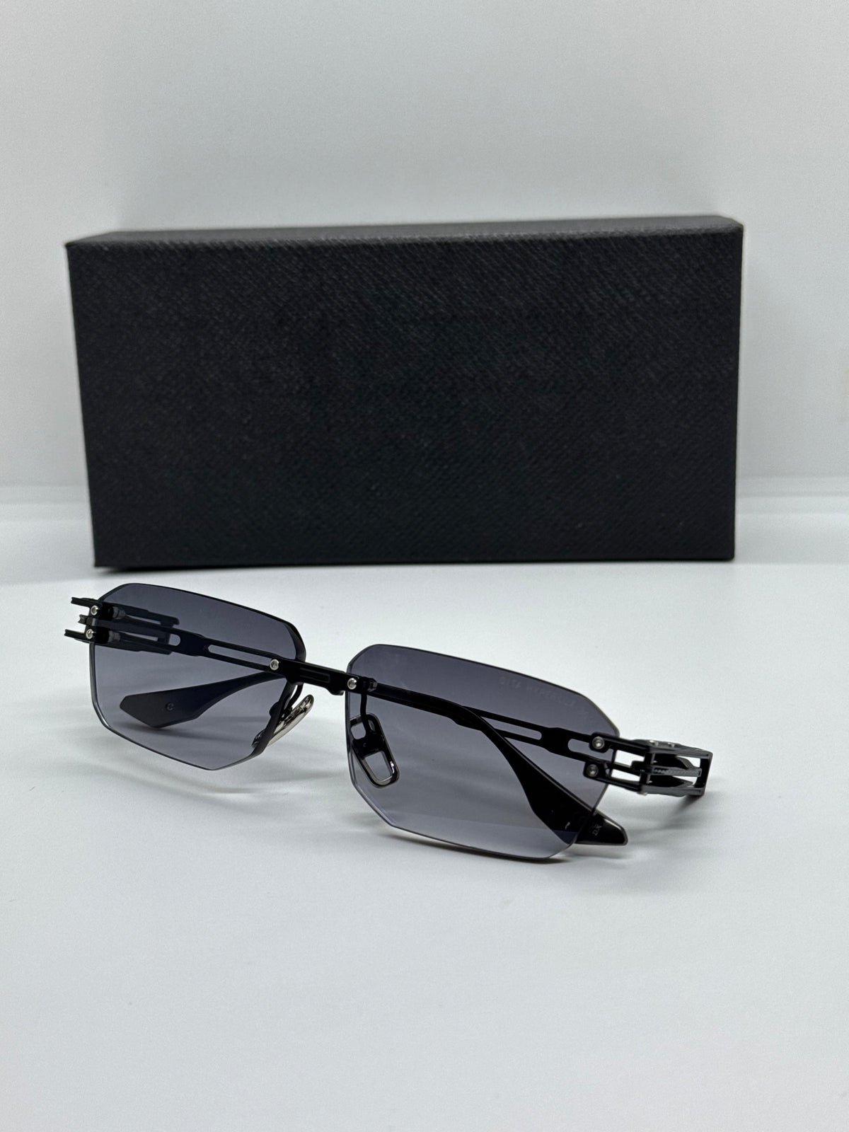 Dita Hyperlux-3000 DTX198 Black Gradient