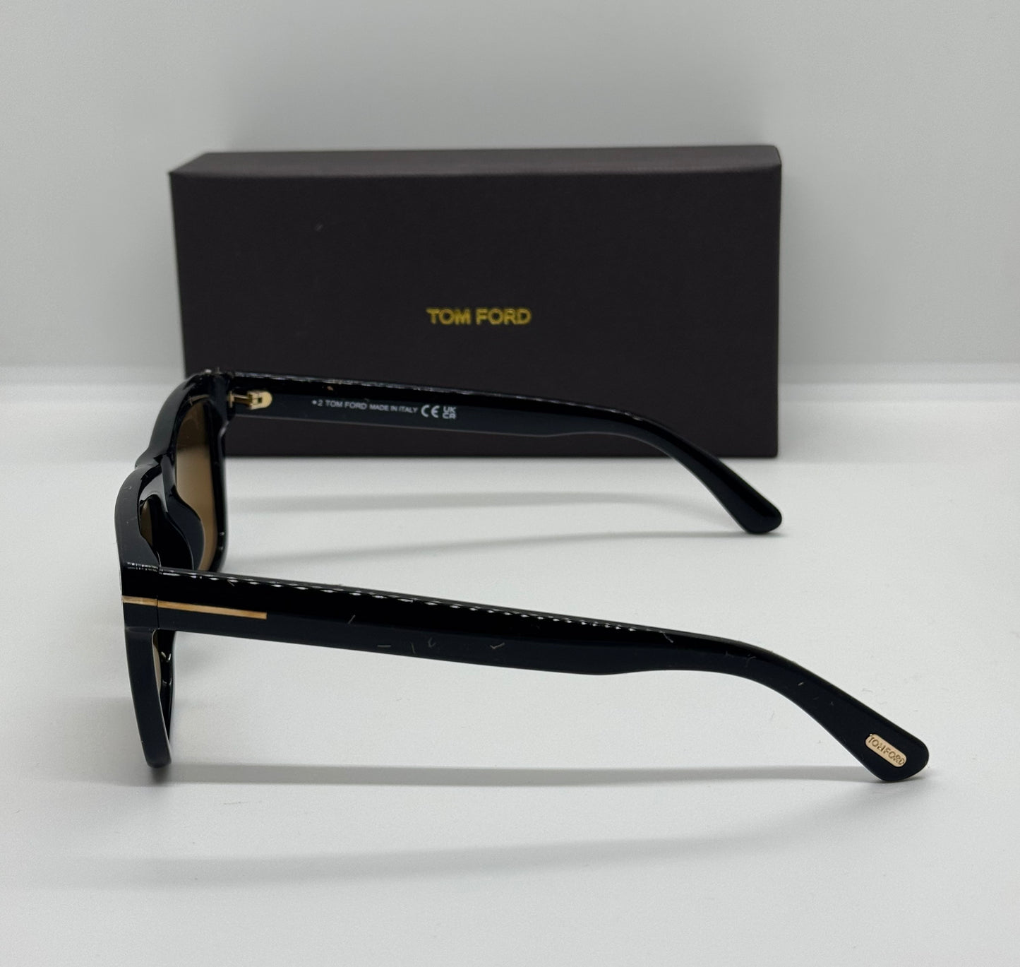 Tom Ford Buckley TF 906-N Brown