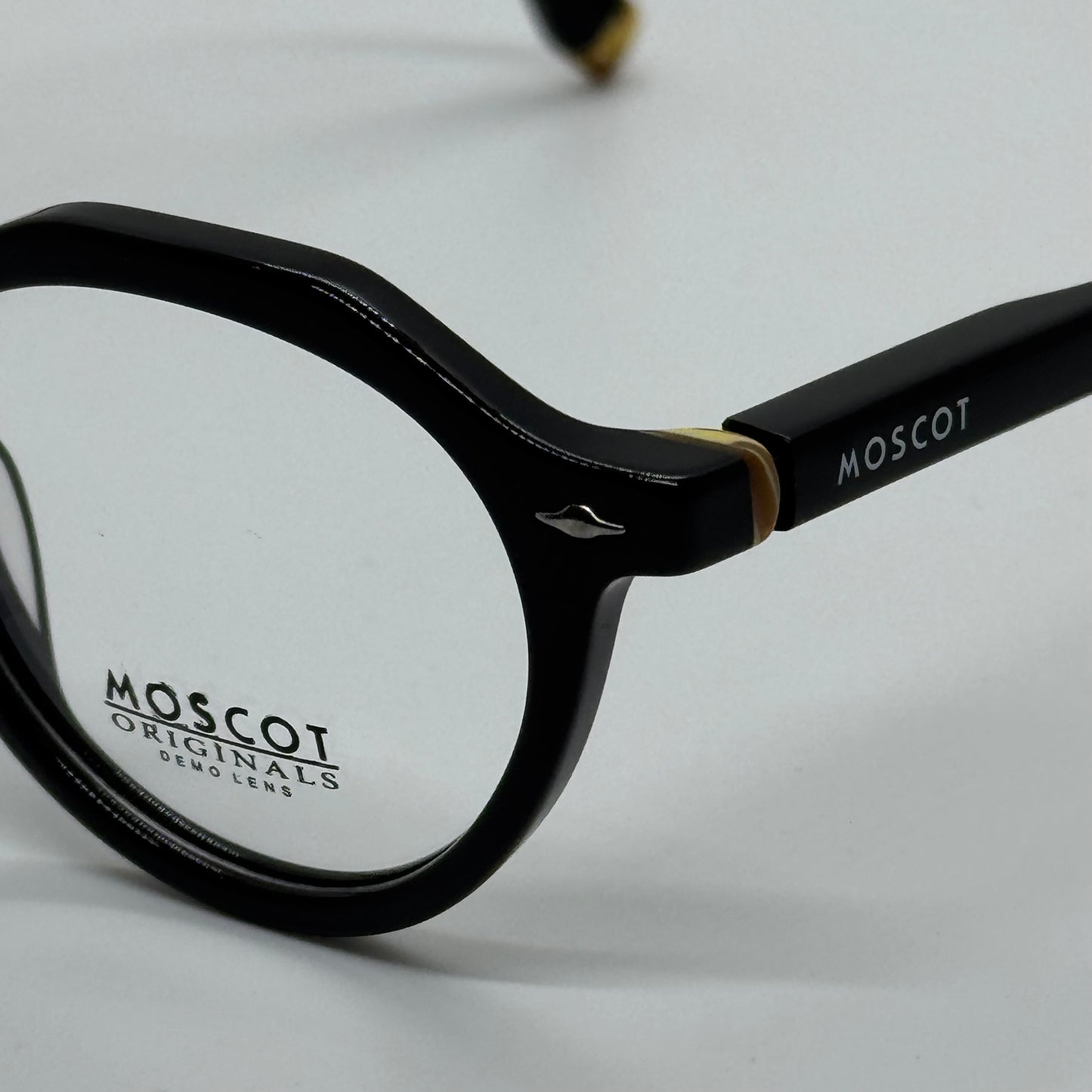 Moscot RTA6009 Irregular Frame