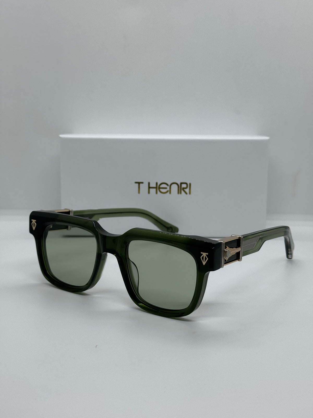 T Henri Astro Emerald Green Shade