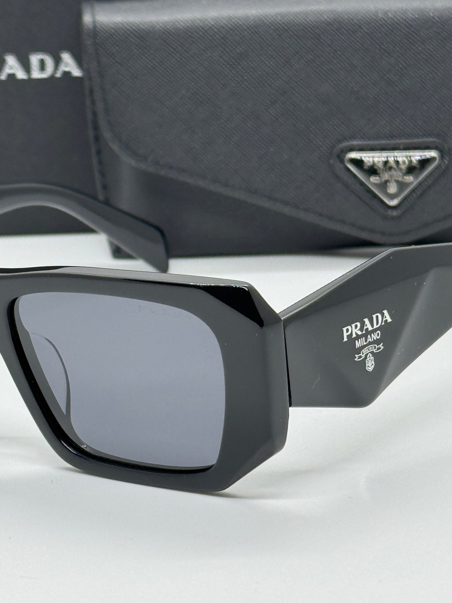 Prada SPR B18 Symbole Black