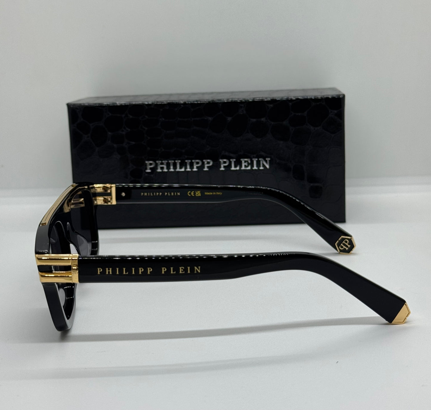 Philipp Plein SPP021 Lightfighter Black x Gold