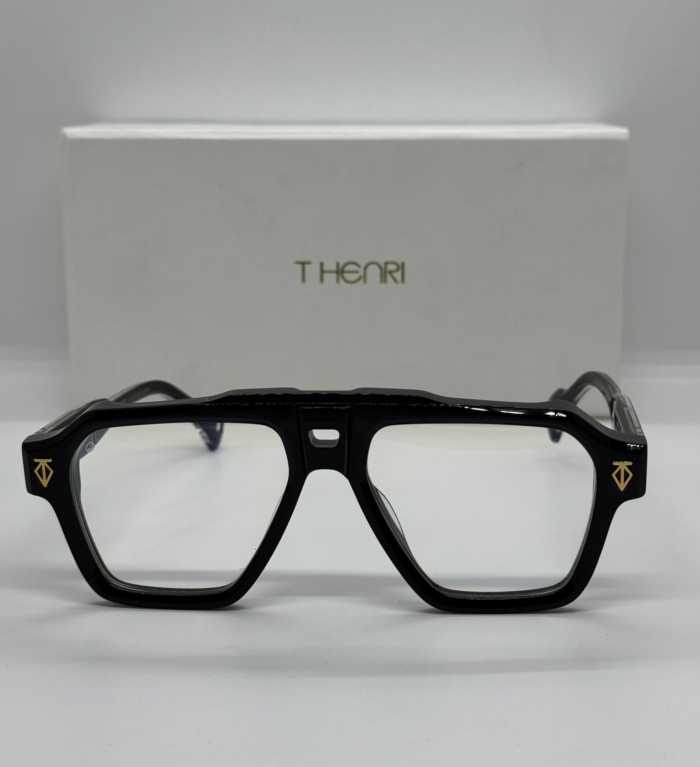 T Henri Skyline Black Frame